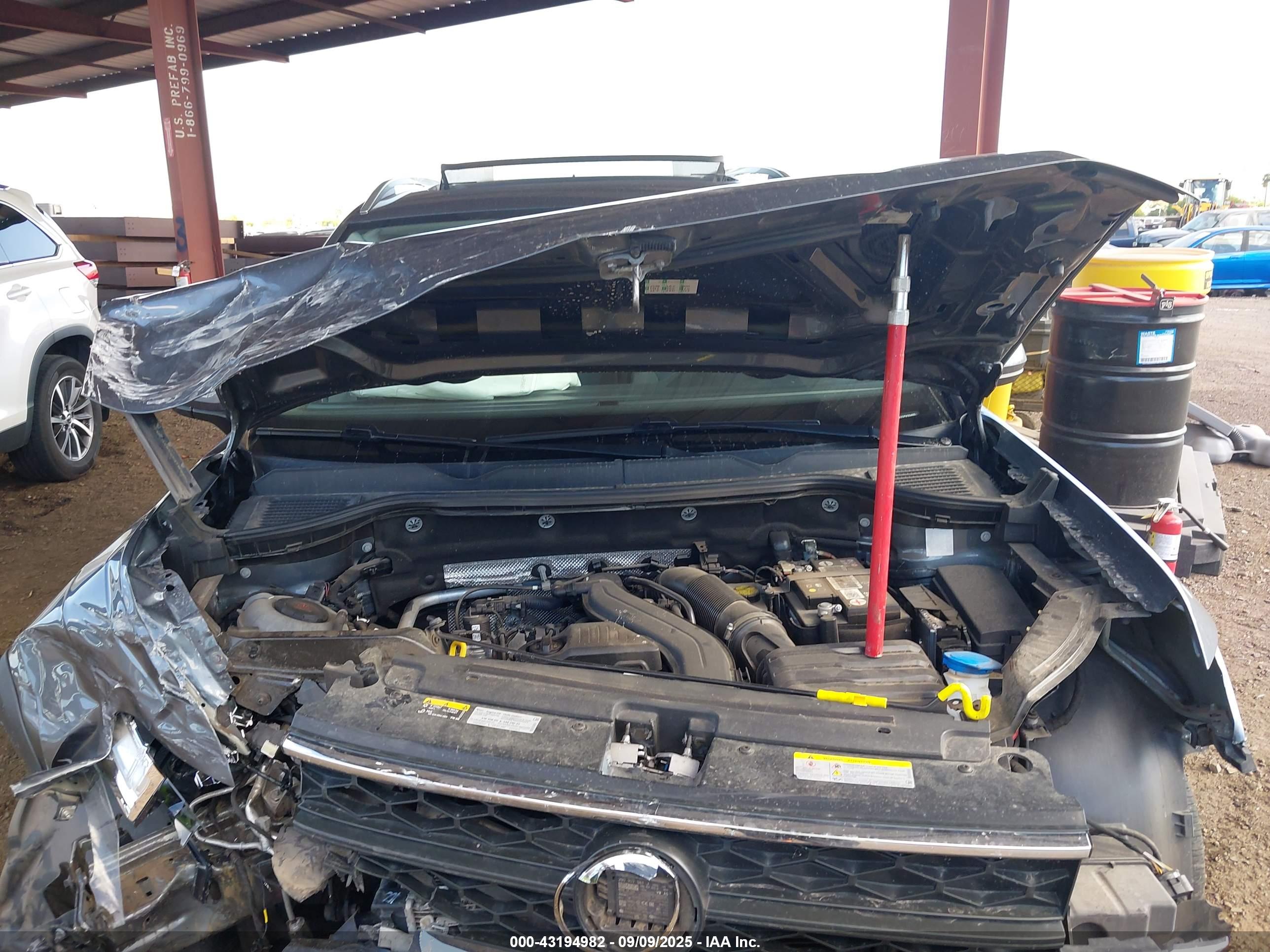 VOLKSWAGEN TAOS image 10