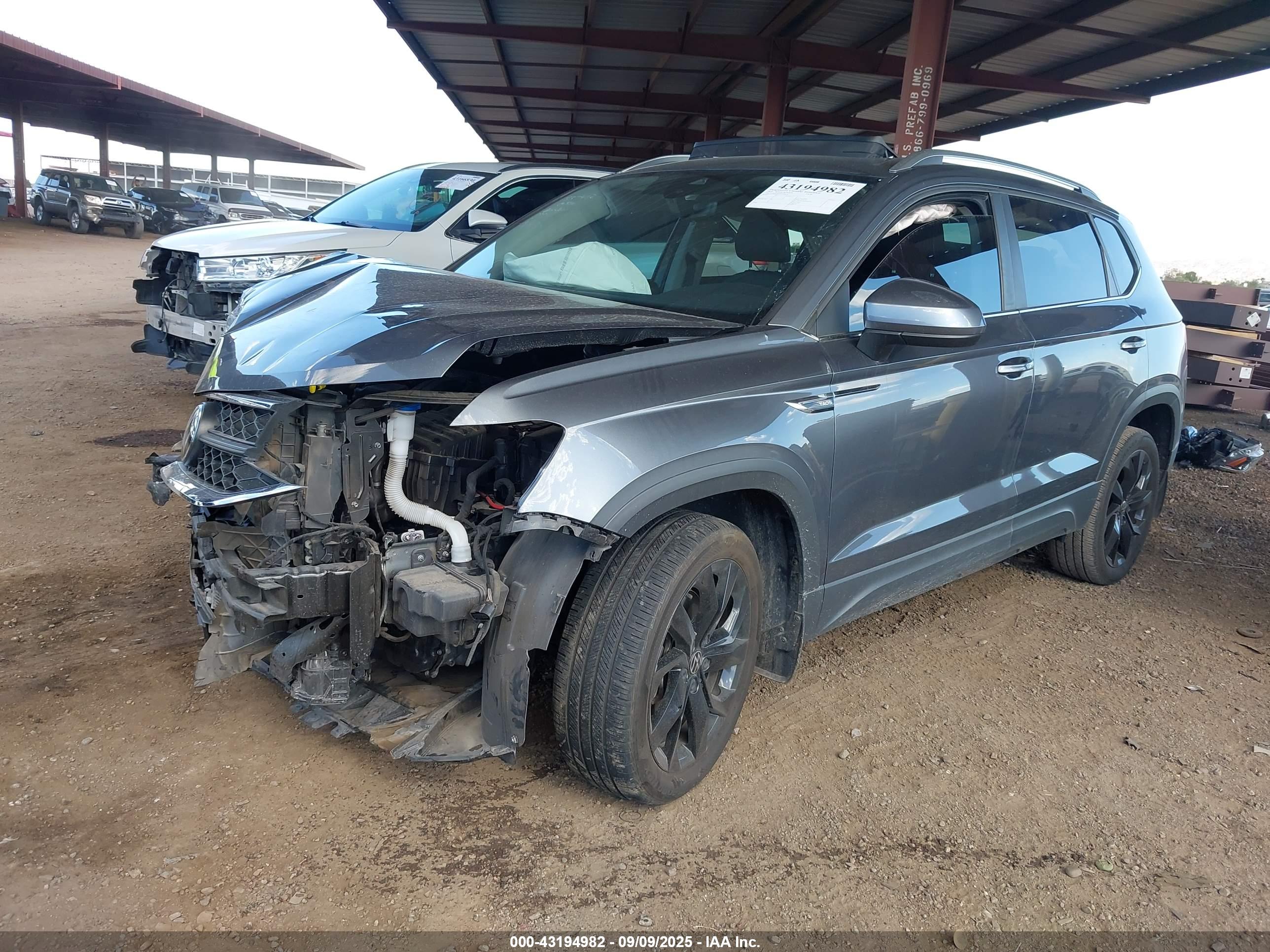 VOLKSWAGEN TAOS image 2