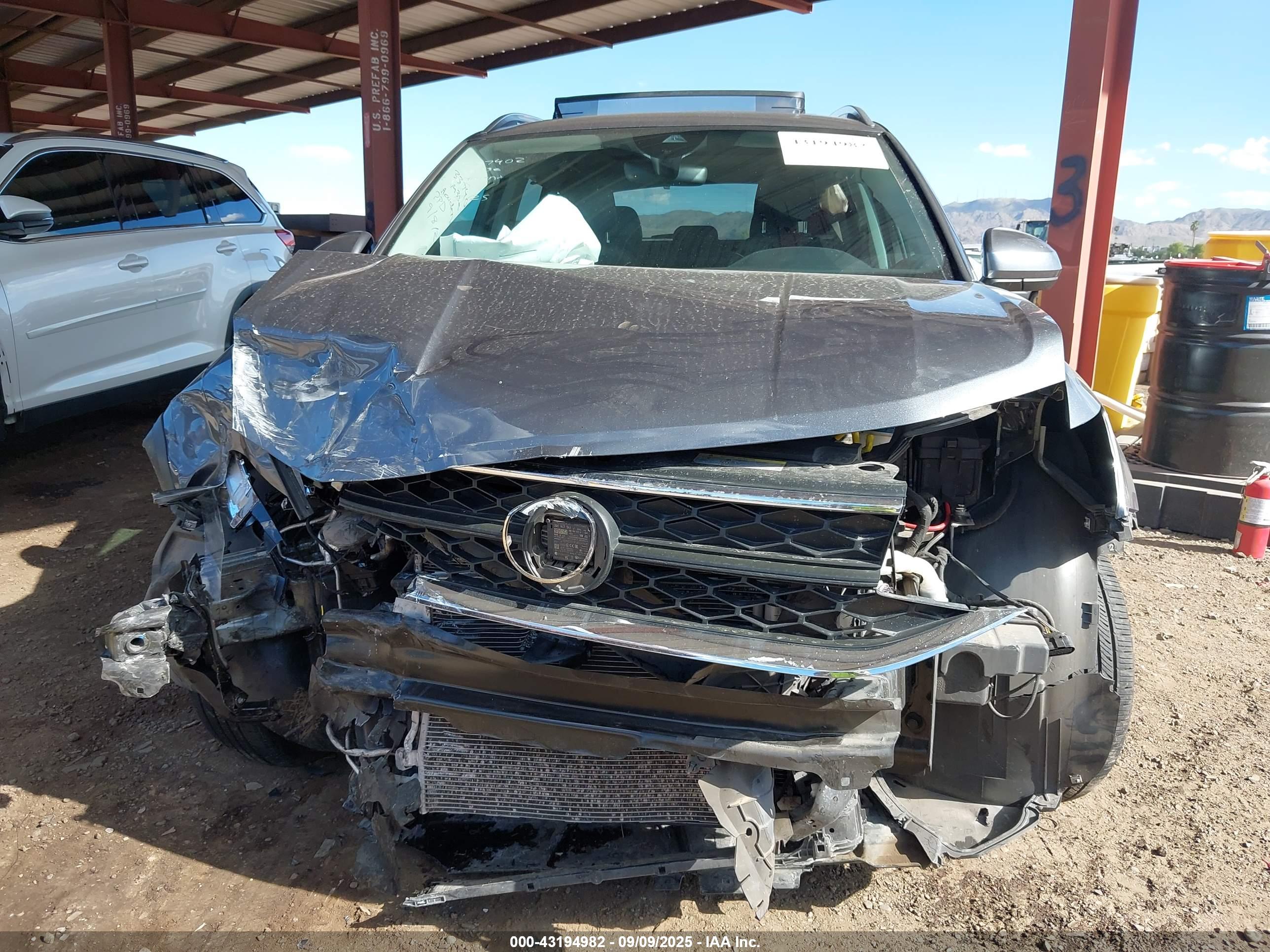 VOLKSWAGEN TAOS image 6