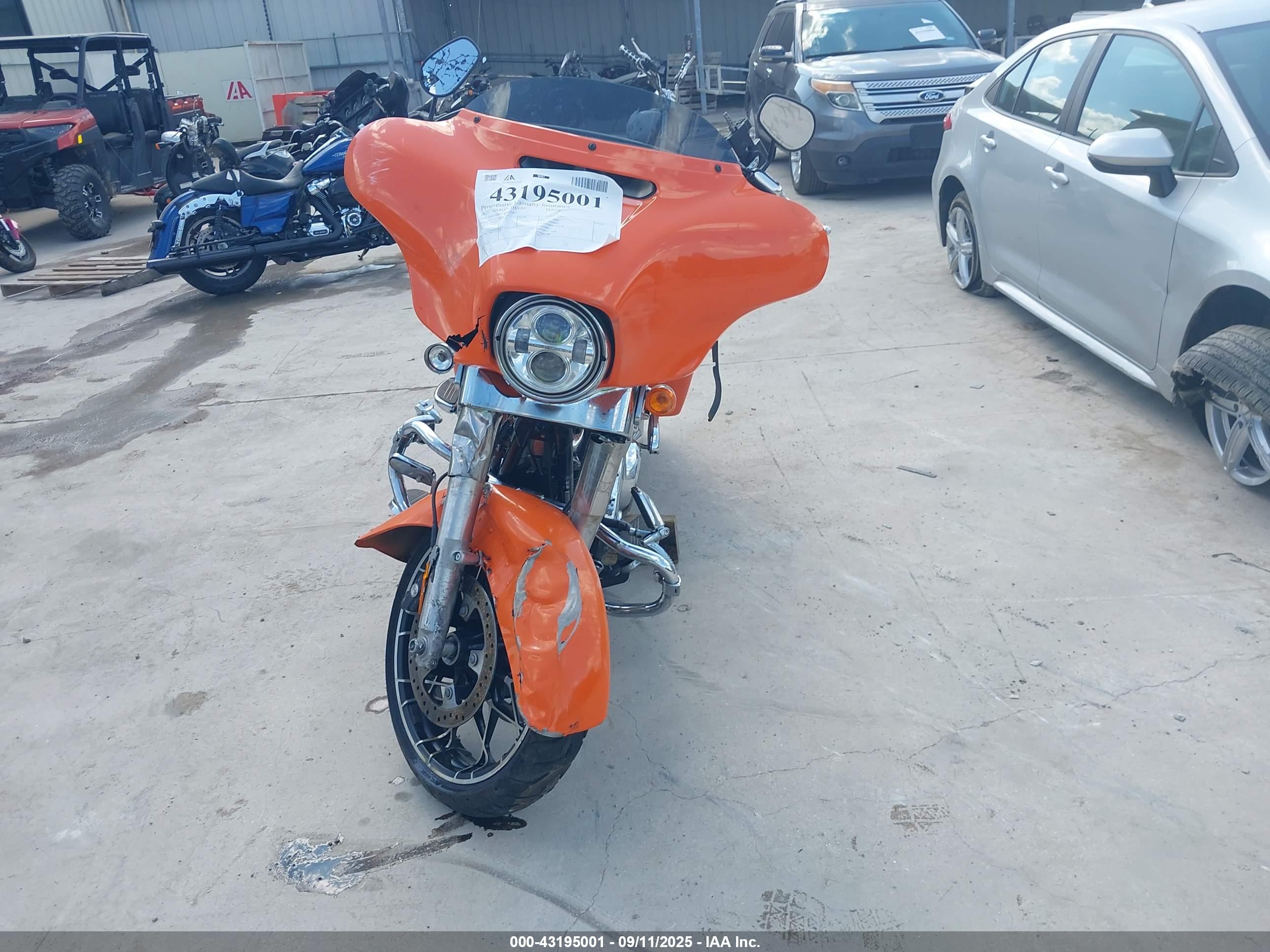 HARLEY-DAVIDSON FLHXS image 5