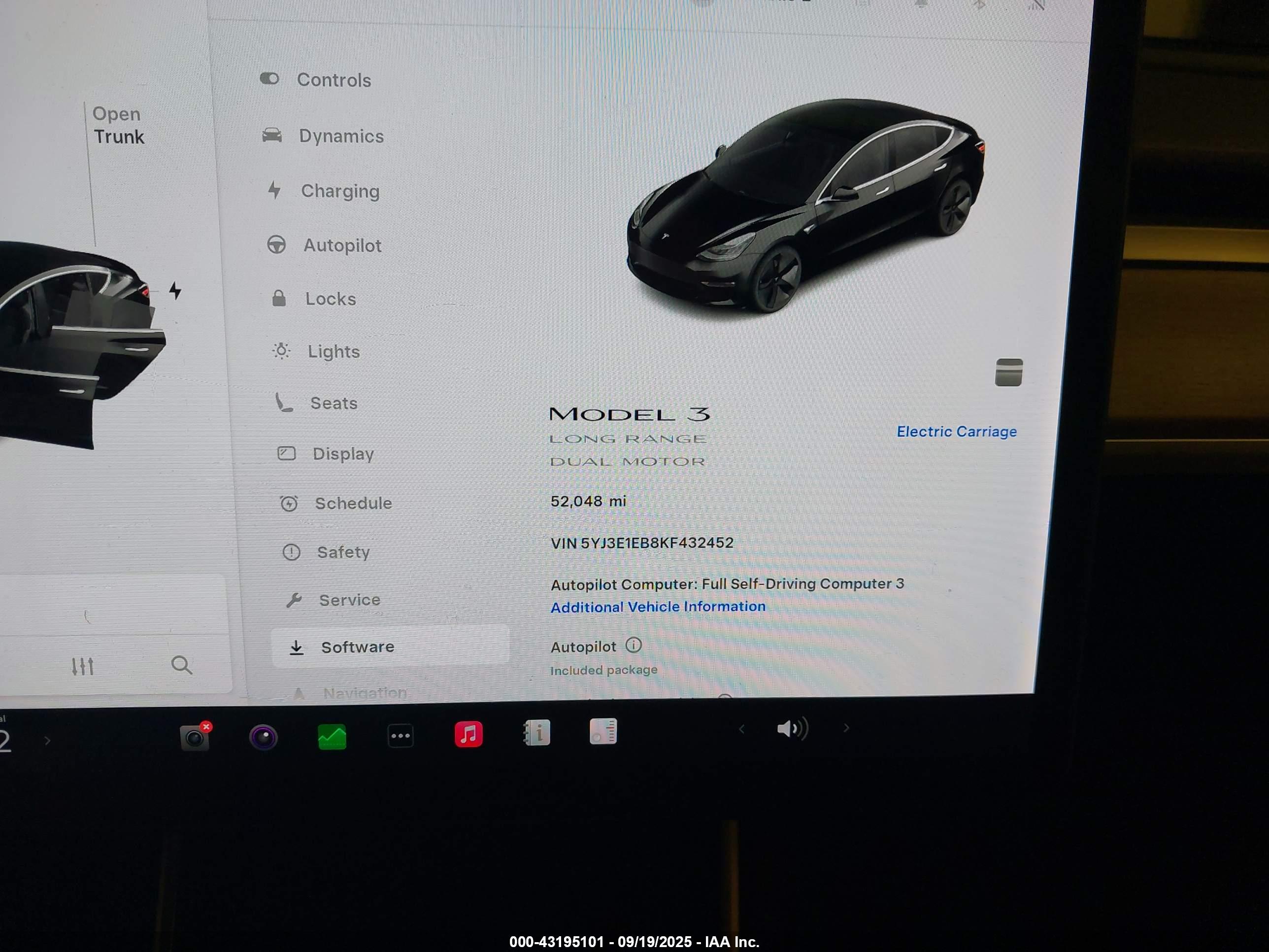TESLA MODEL image 7