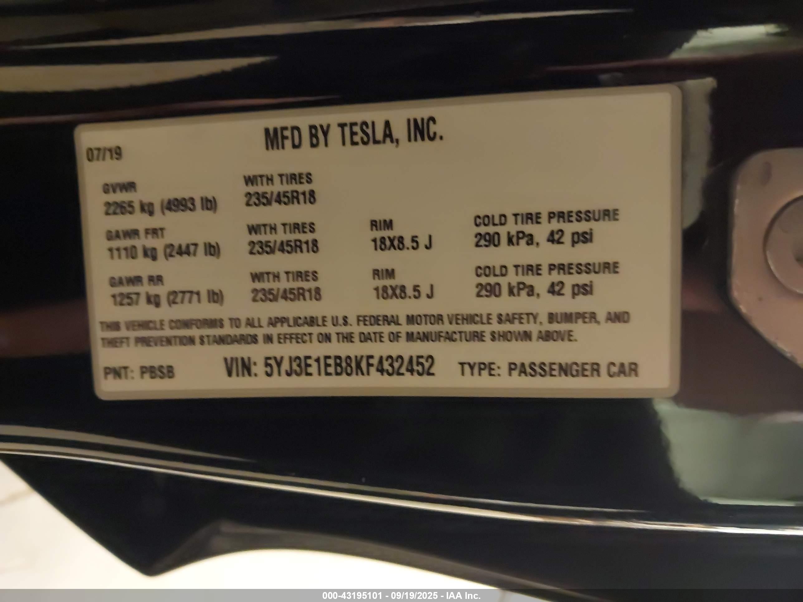 TESLA MODEL image 9
