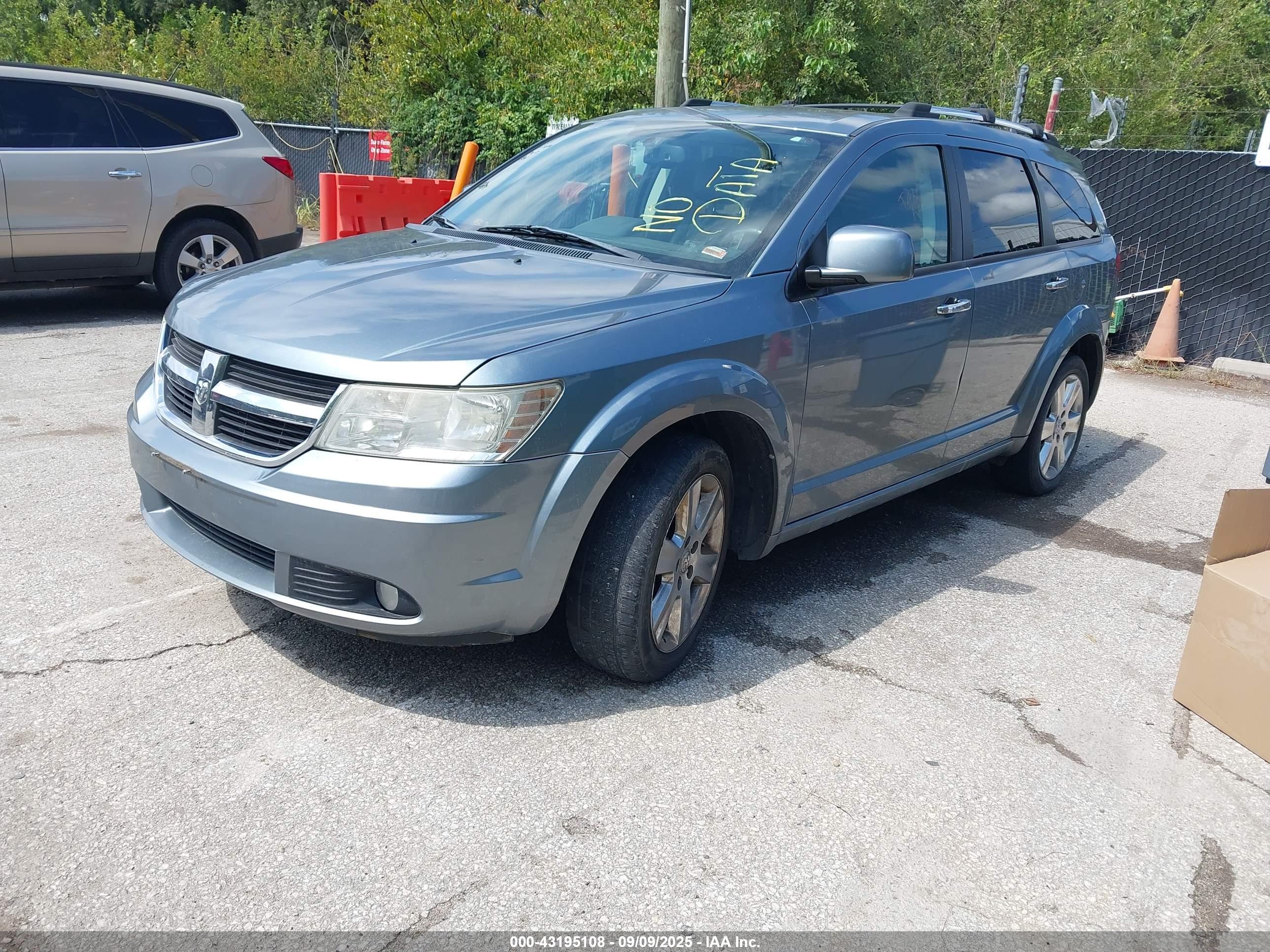 DODGE JOURNEY image 2