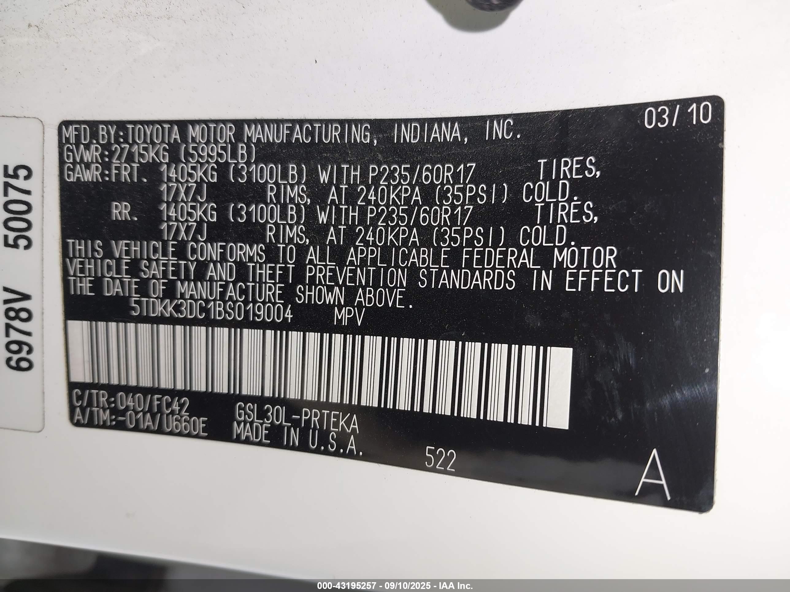 TOYOTA SIENNA image 9