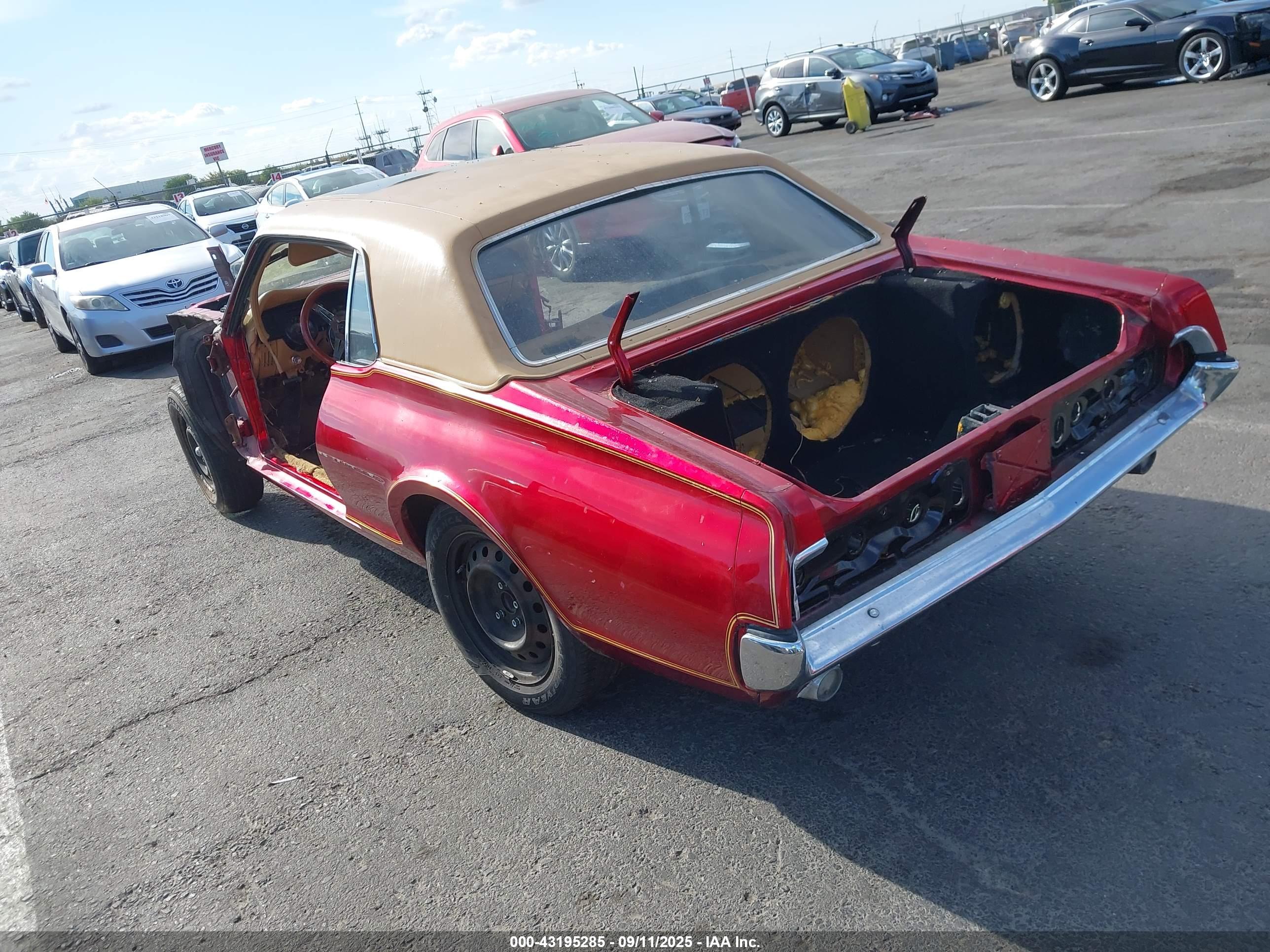 MERCURY COUGAR image 3
