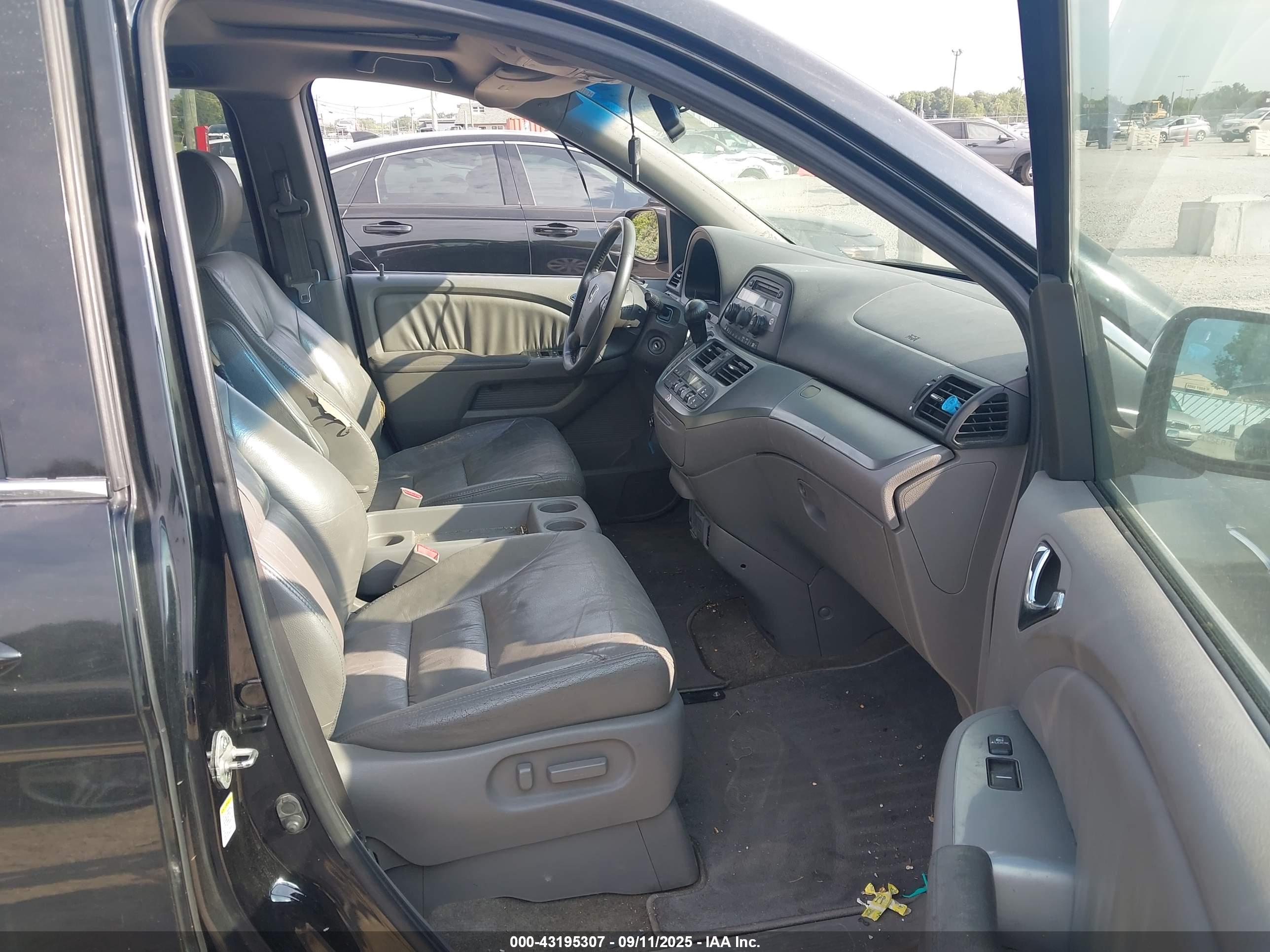 HONDA ODYSSEY image 5