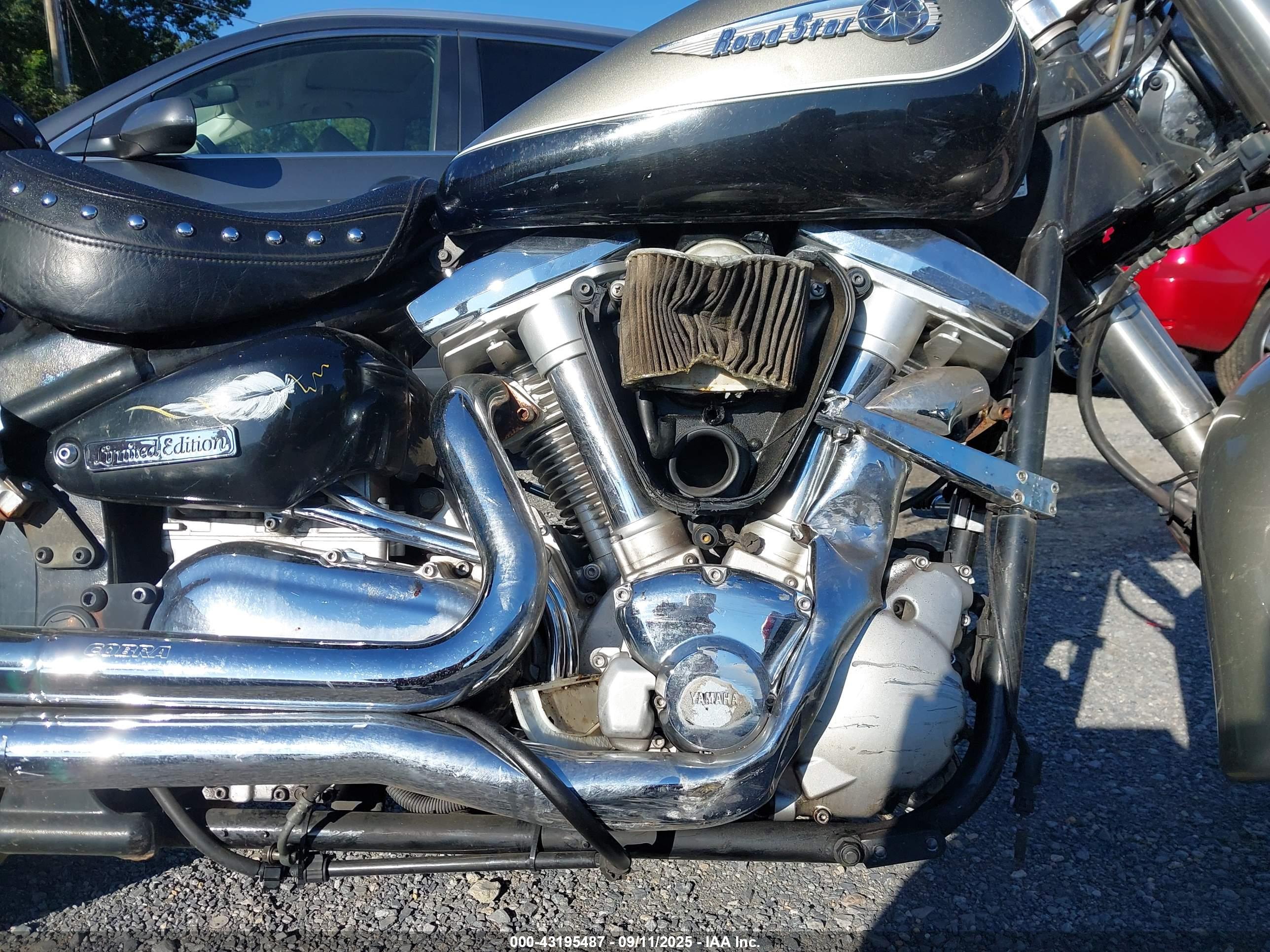 YAMAHA XV1600 image 8