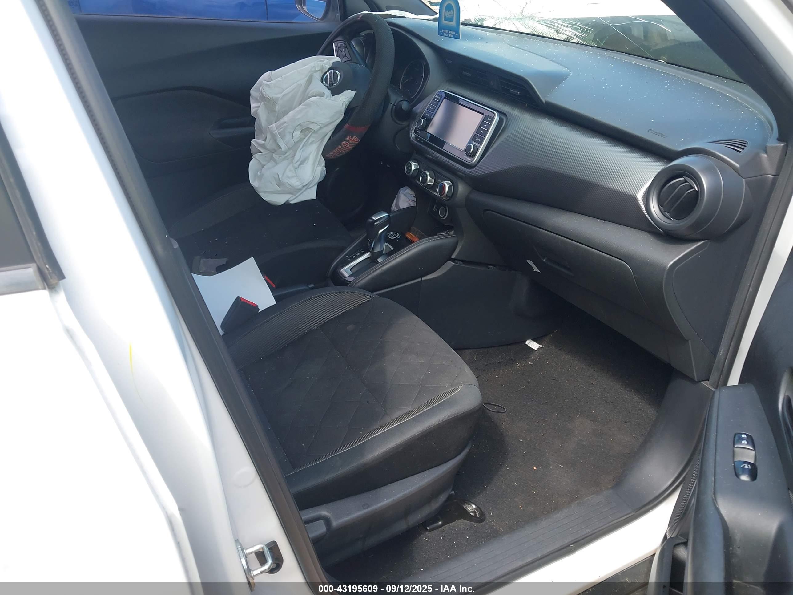 NISSAN KICKS image 5