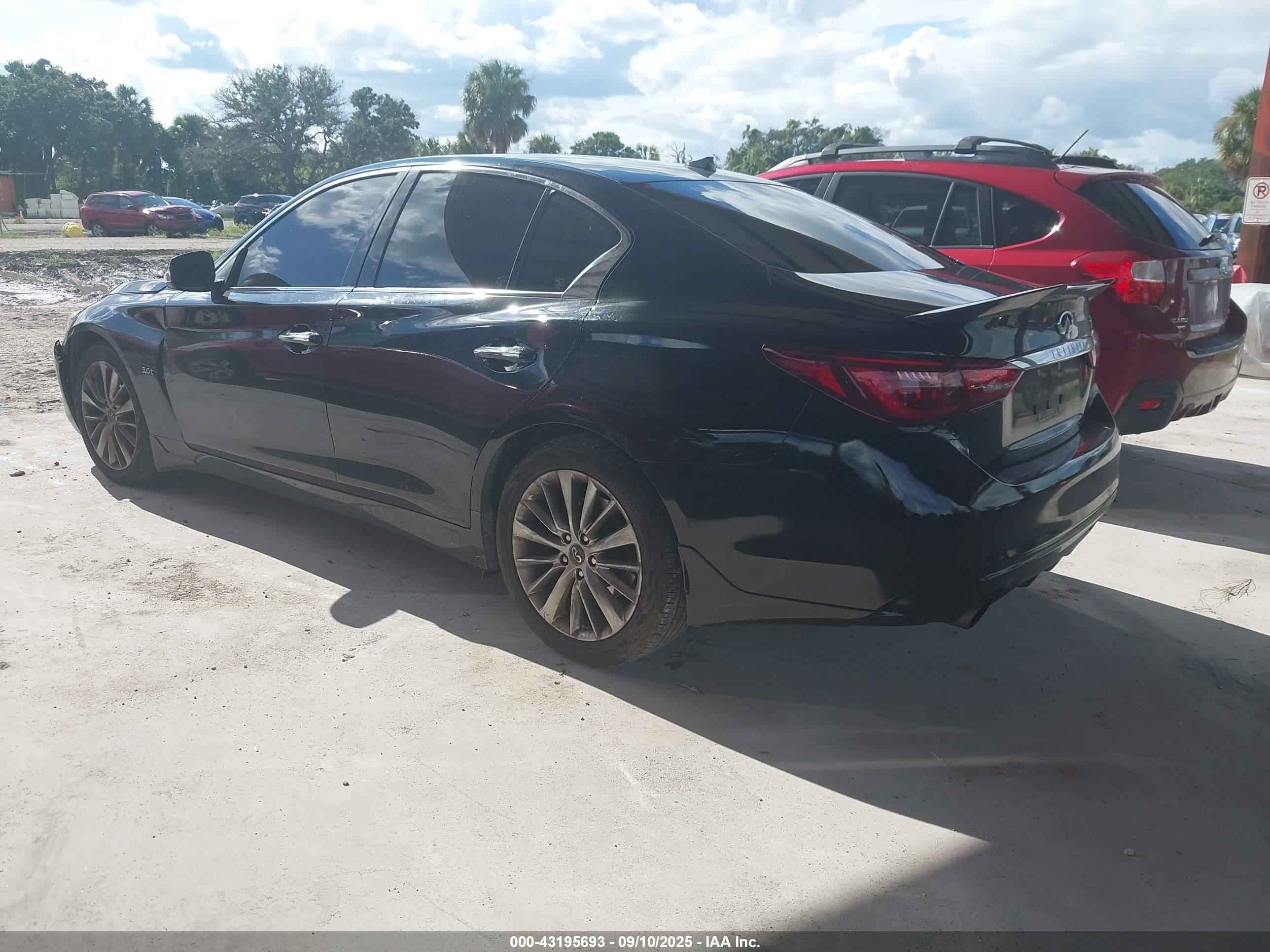INFINITI Q50 image 3