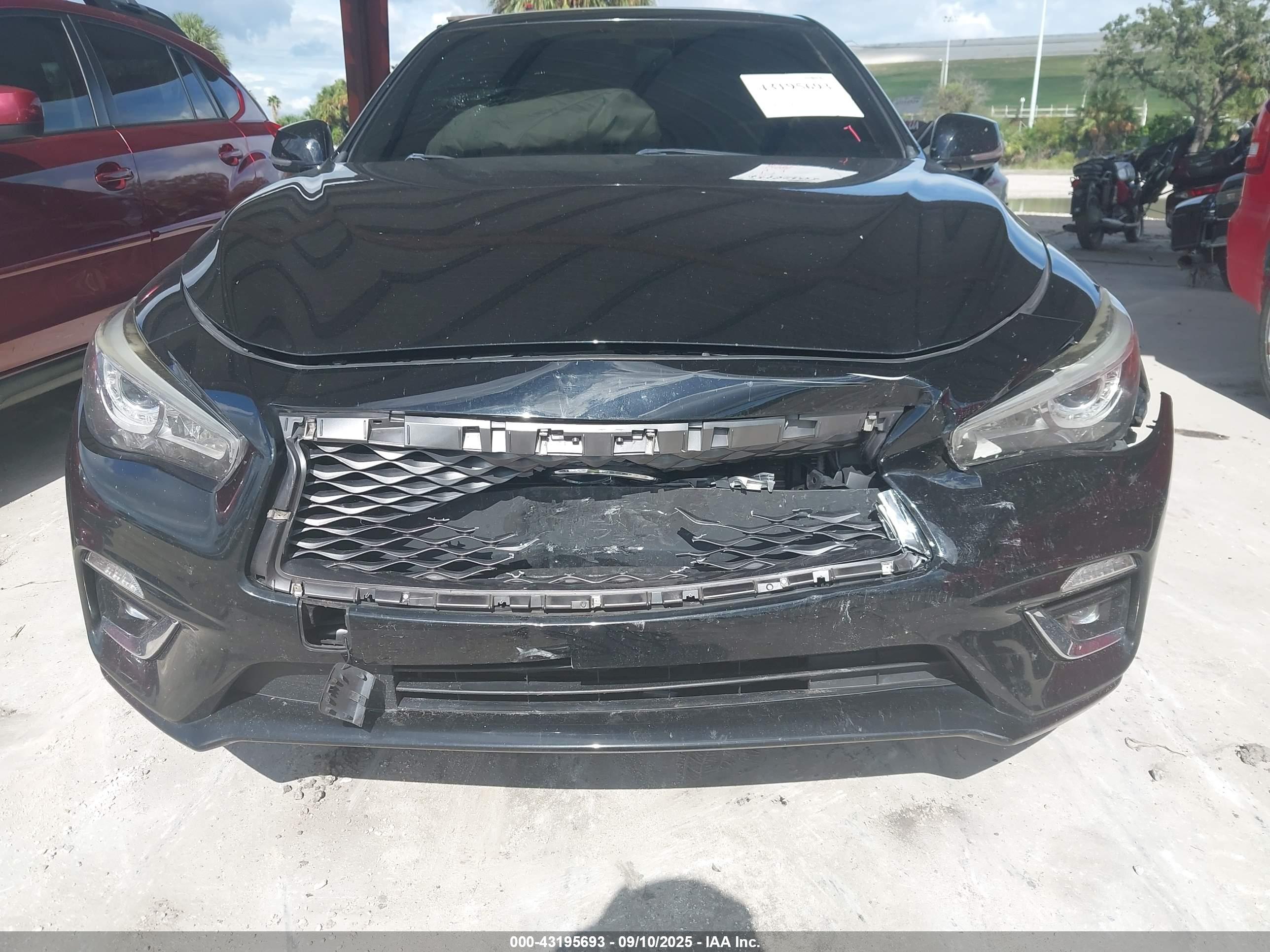 INFINITI Q50 image 6