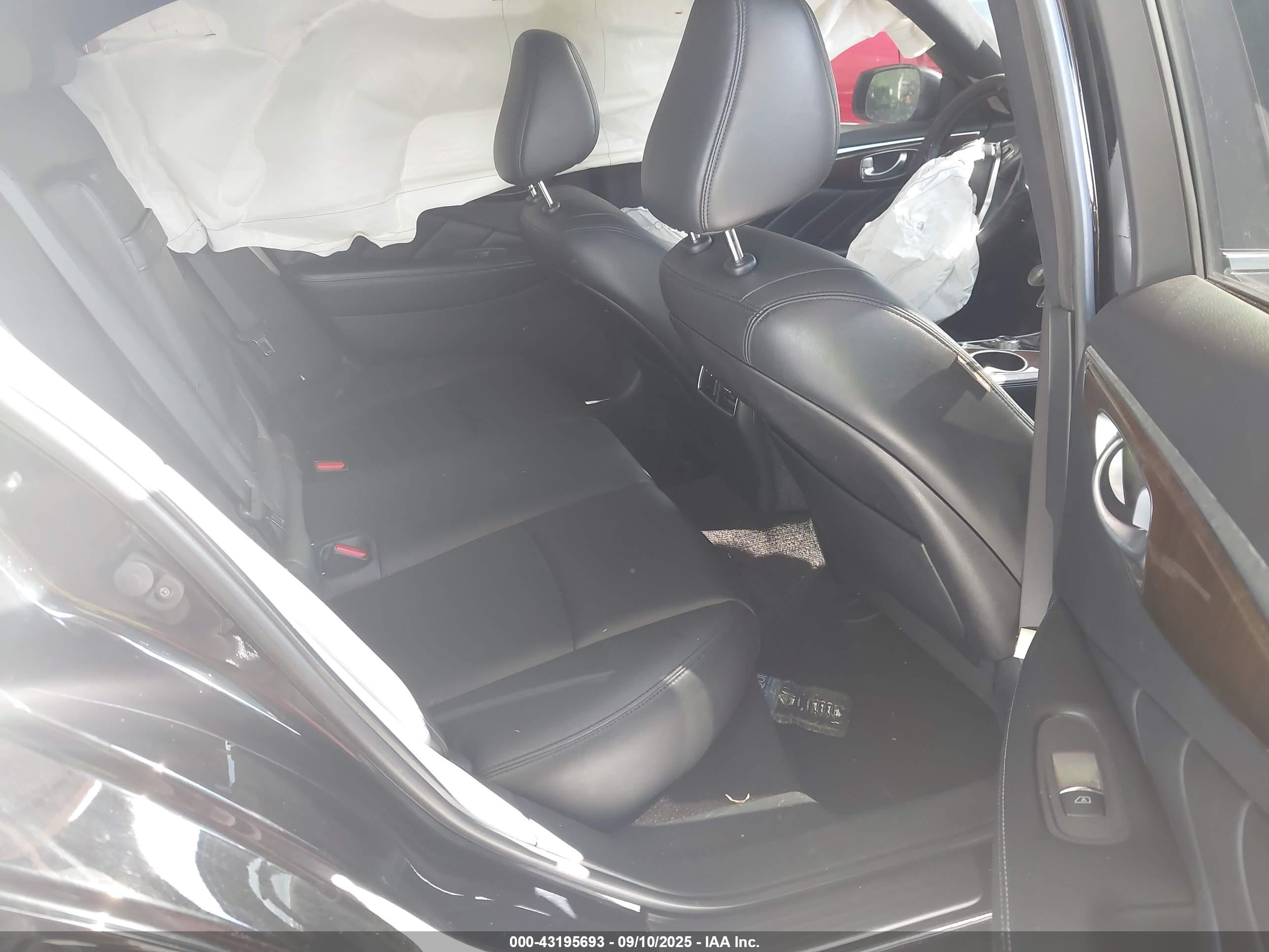 INFINITI Q50 image 8
