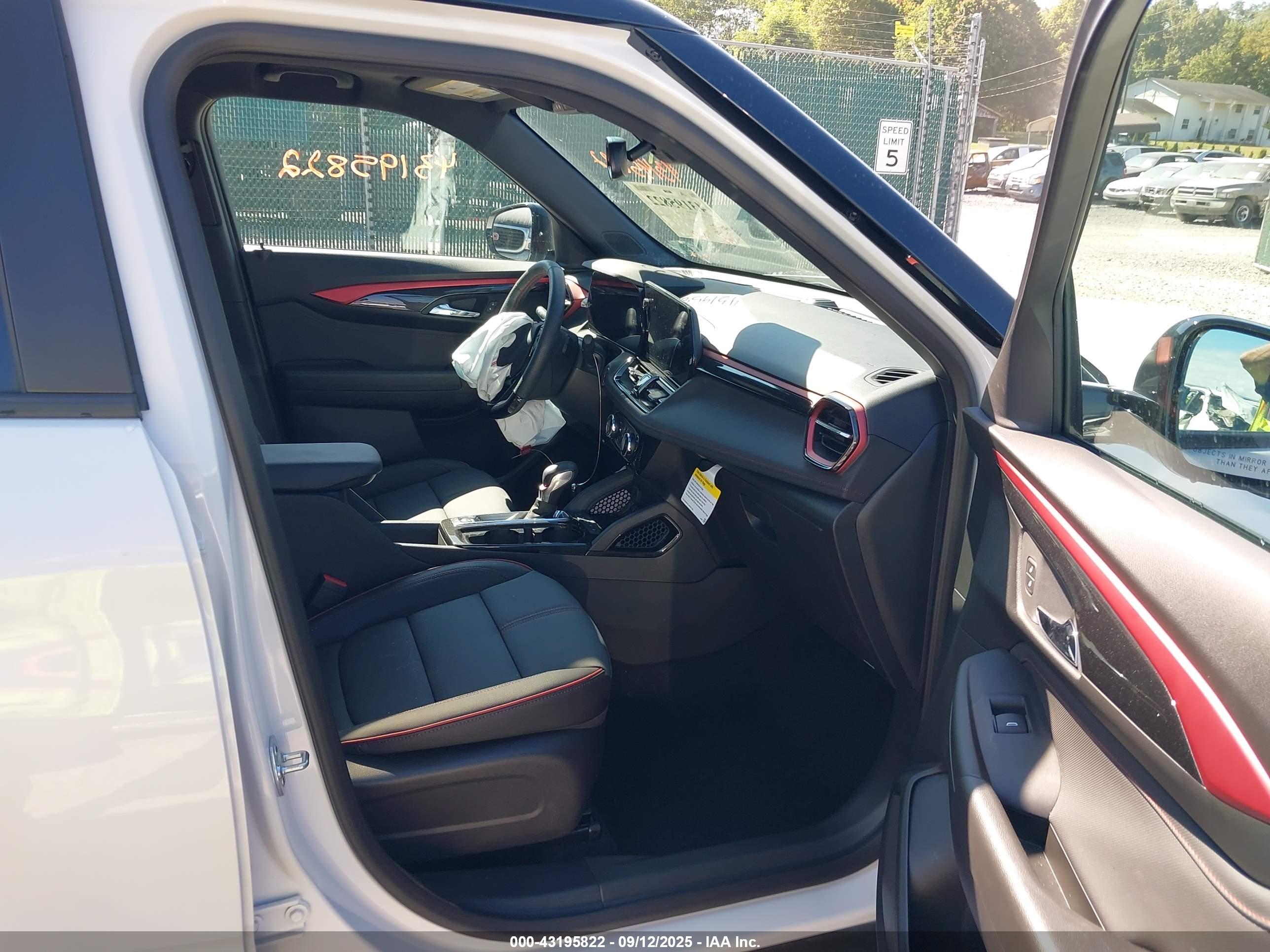 CHEVROLET TRAILBLAZER image 5