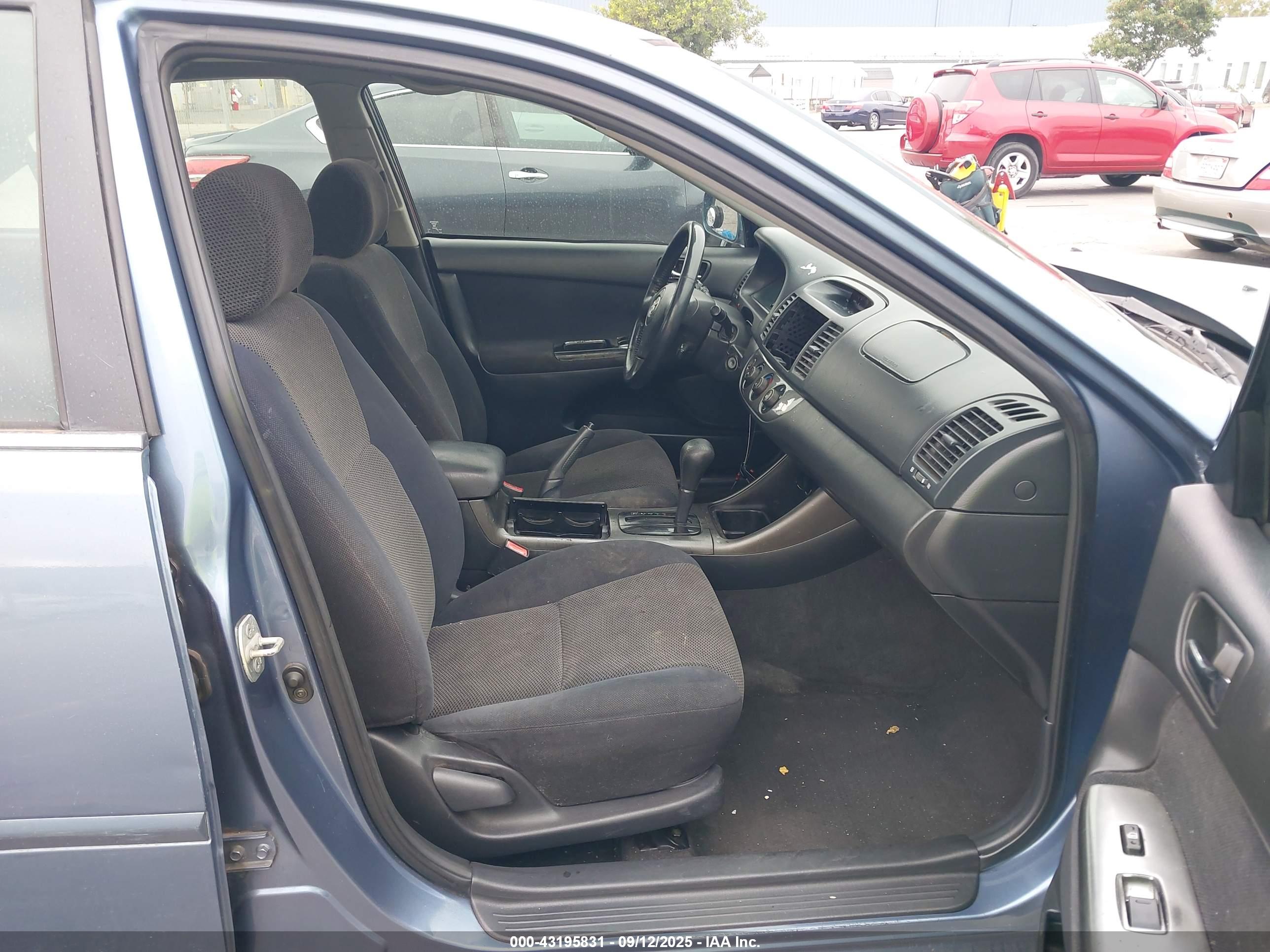 TOYOTA CAMRY image 5