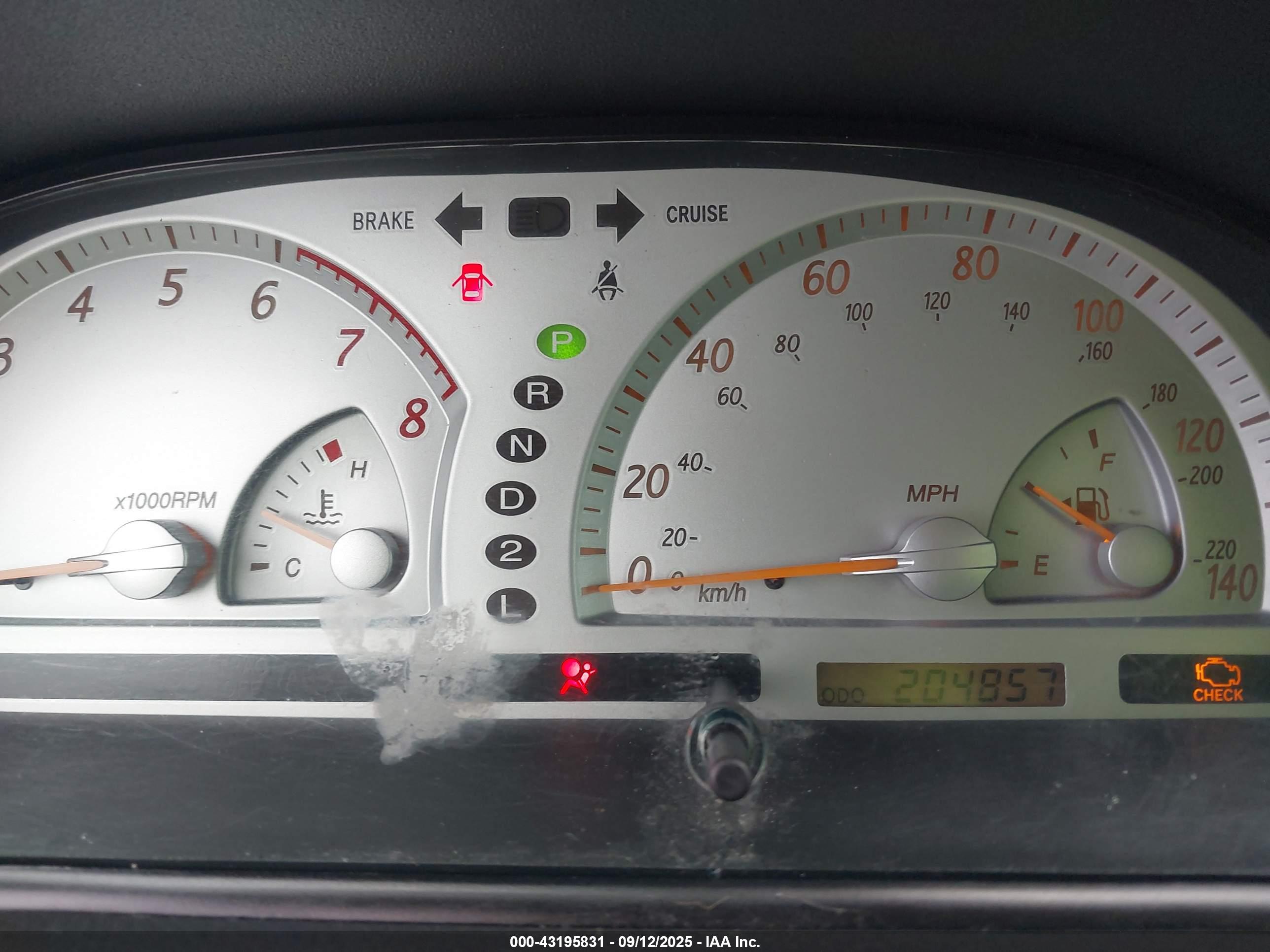 TOYOTA CAMRY image 7