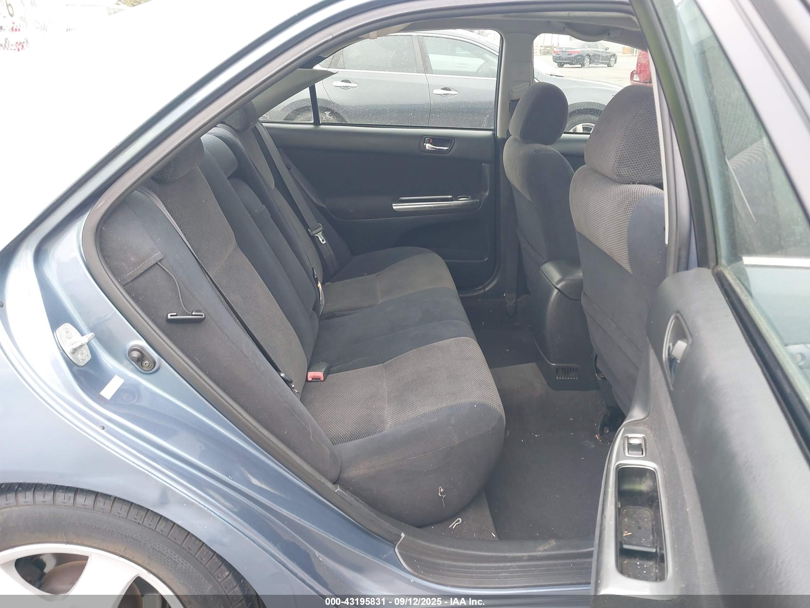 TOYOTA CAMRY image 8