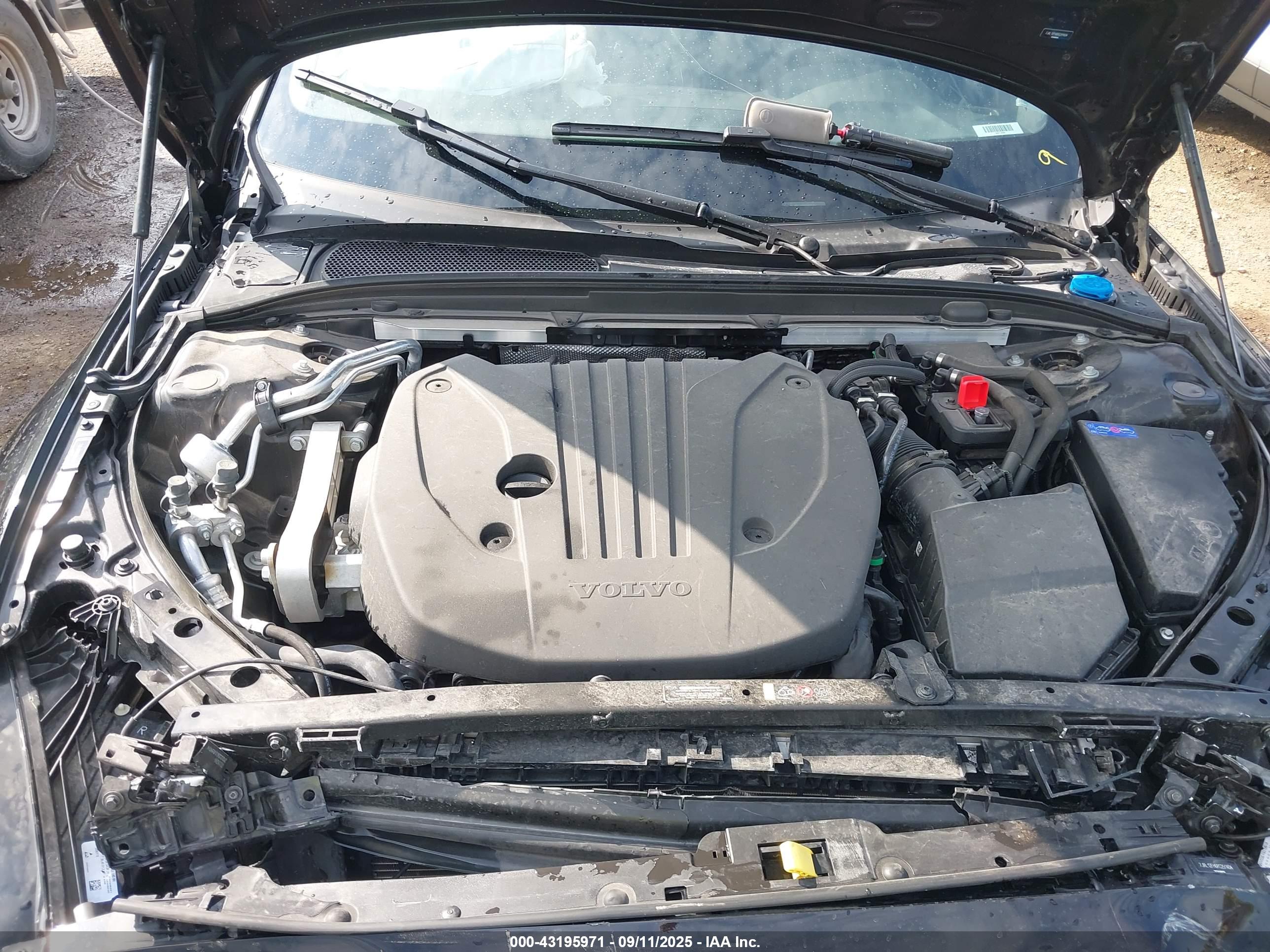 VOLVO S60 image 10