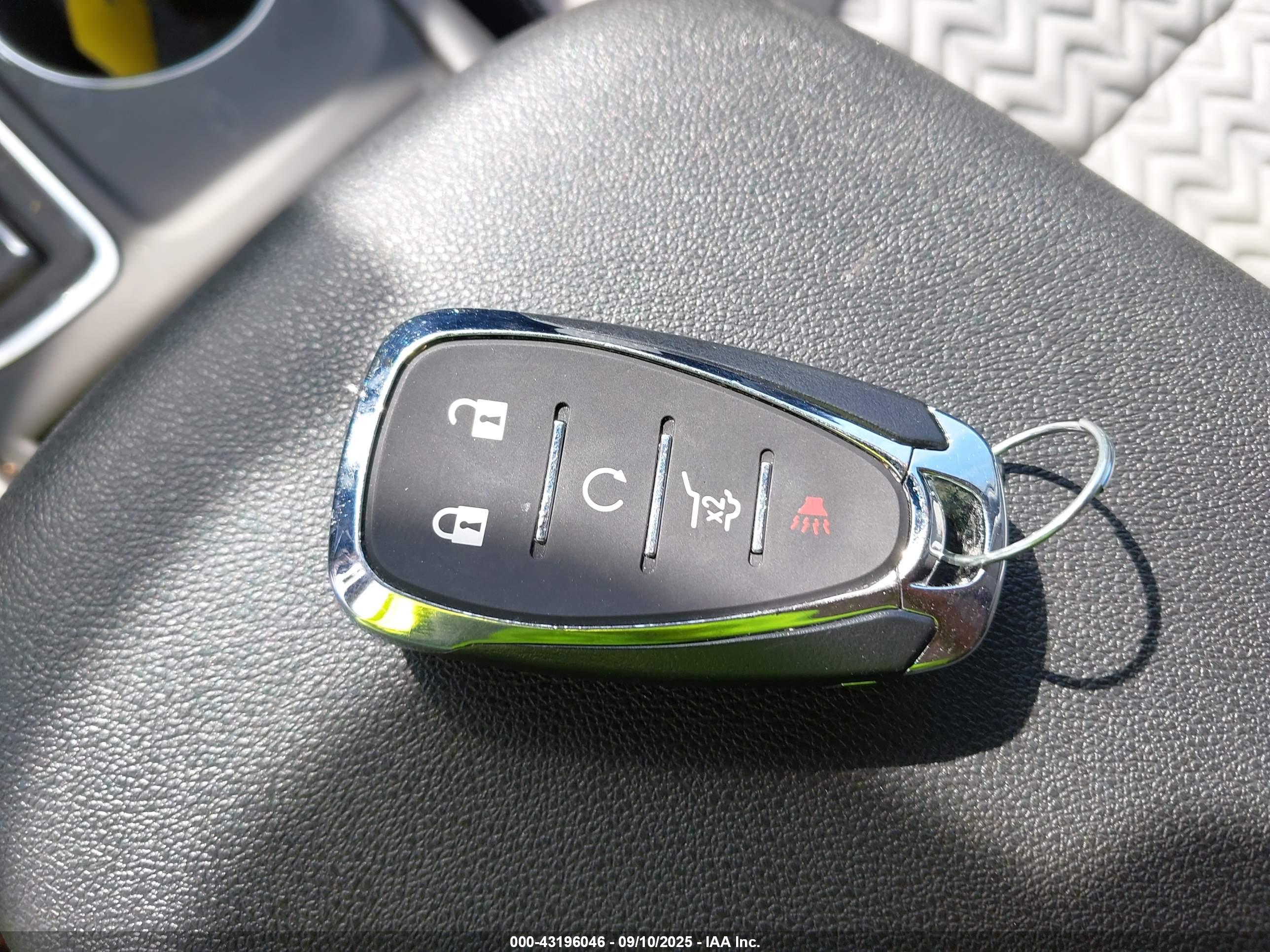 CHEVROLET EQUINOX image 11