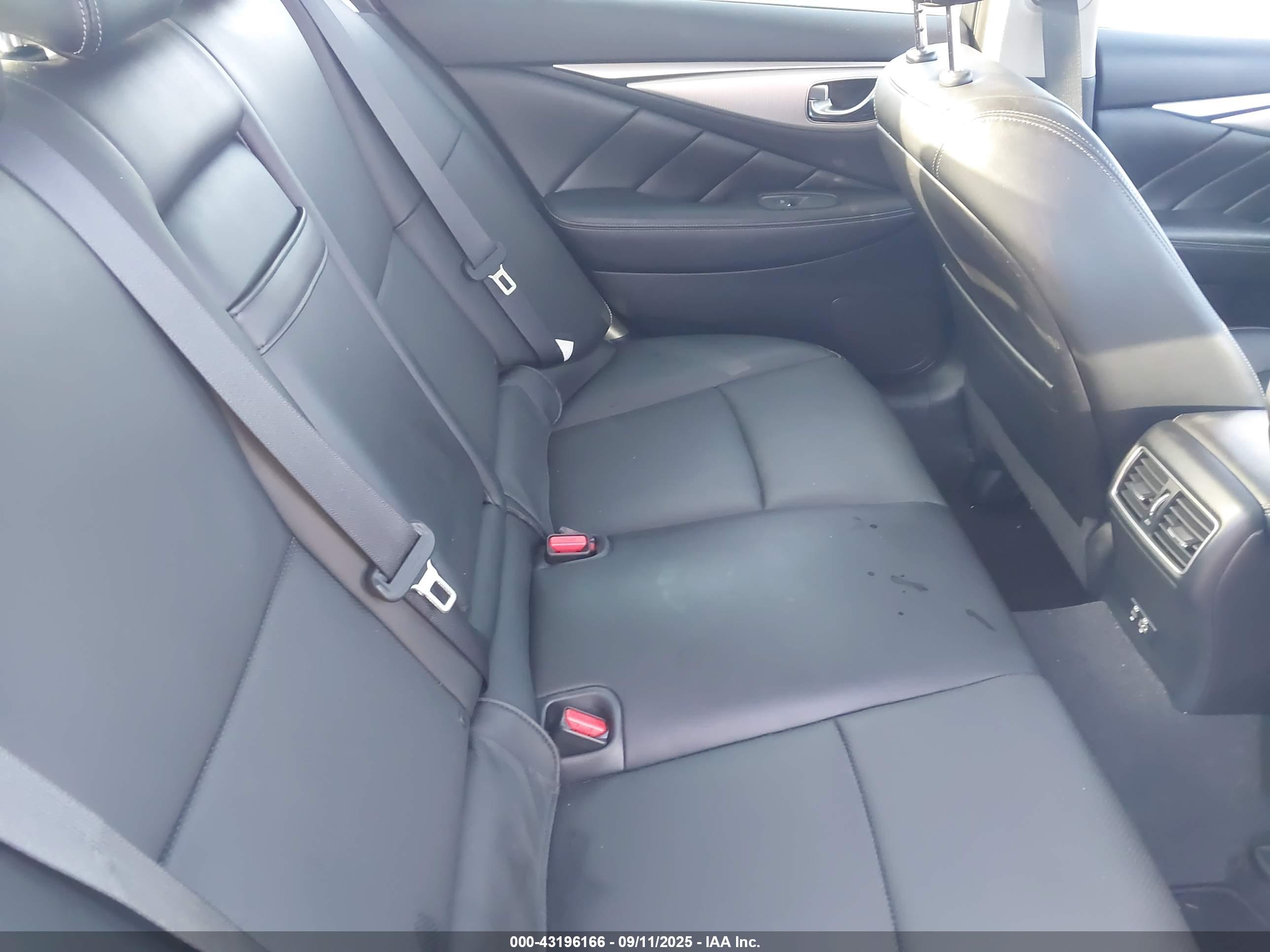 INFINITI Q50 image 8
