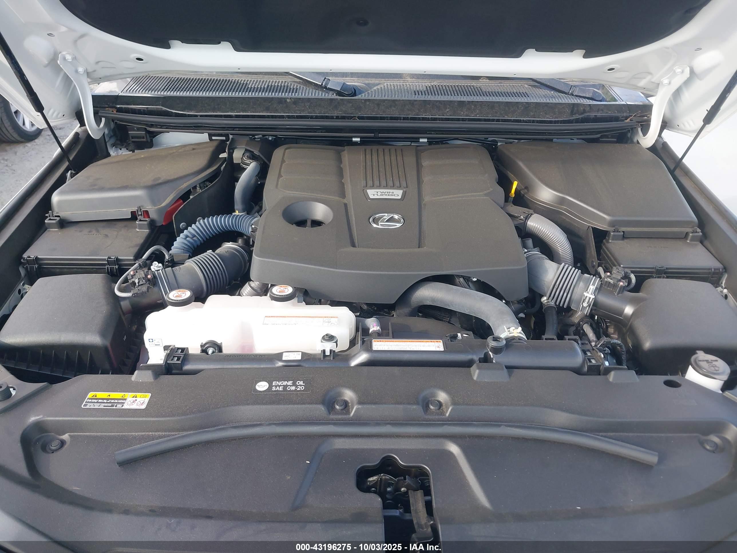 LEXUS GX image 10