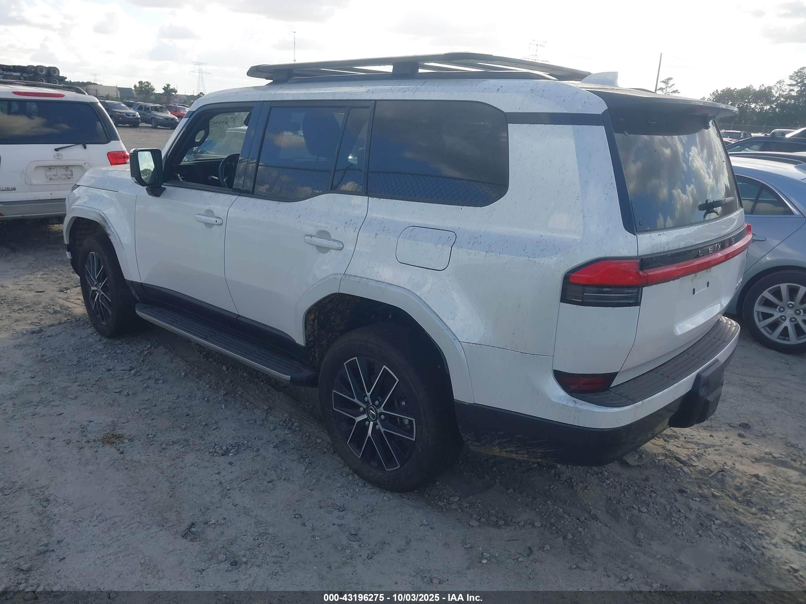 LEXUS GX image 3