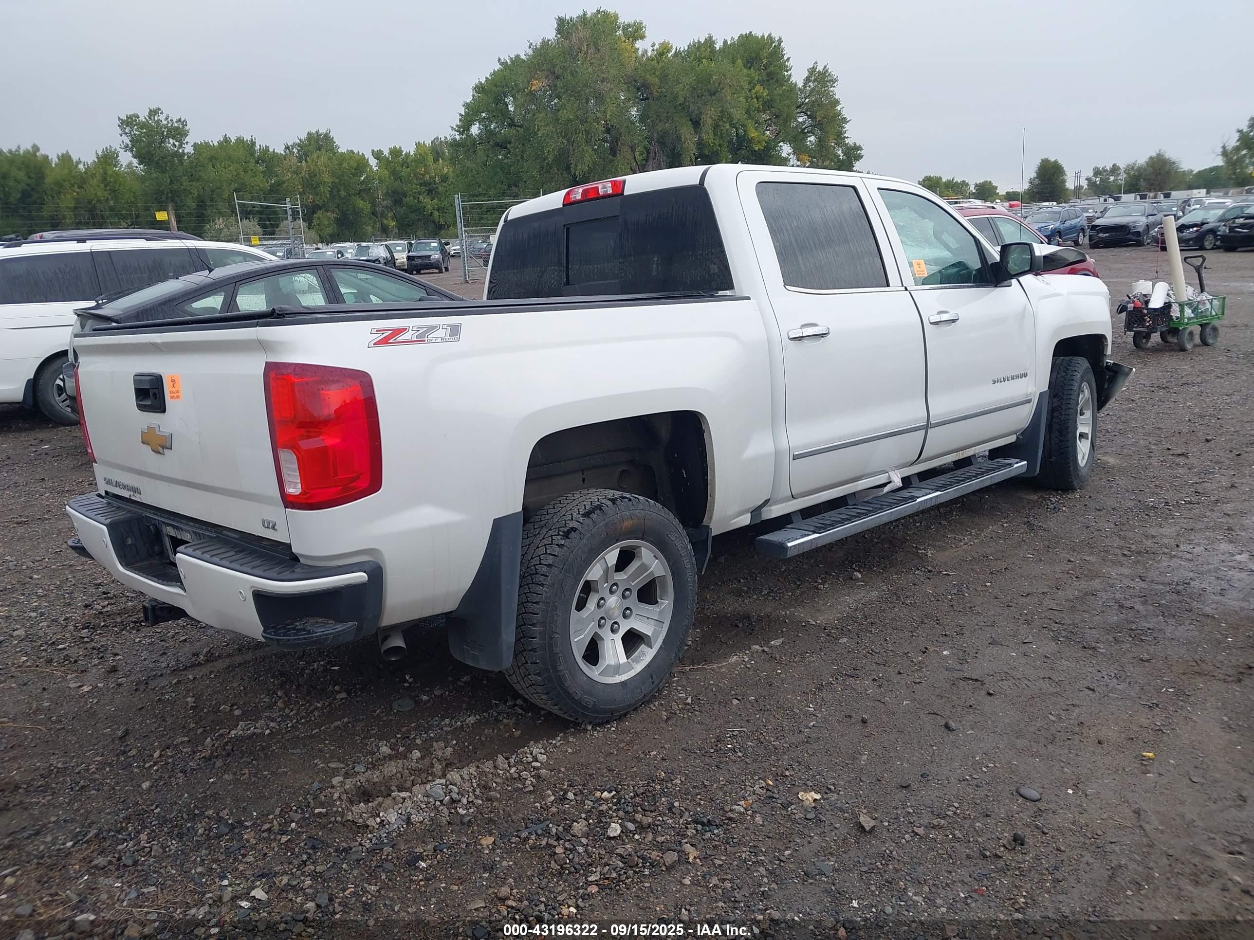 CHEVROLET SILVERADO image 4