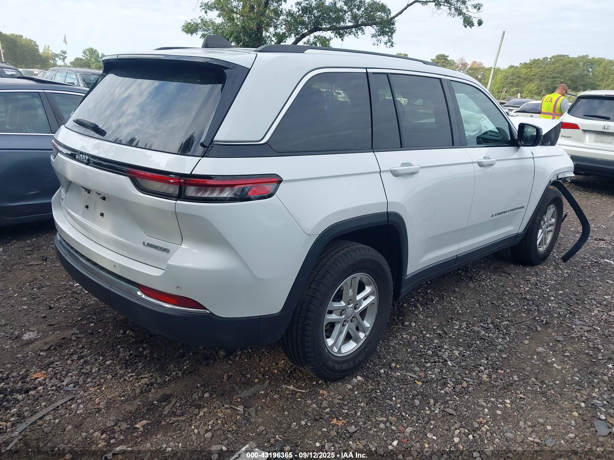 JEEP GRAND image 4