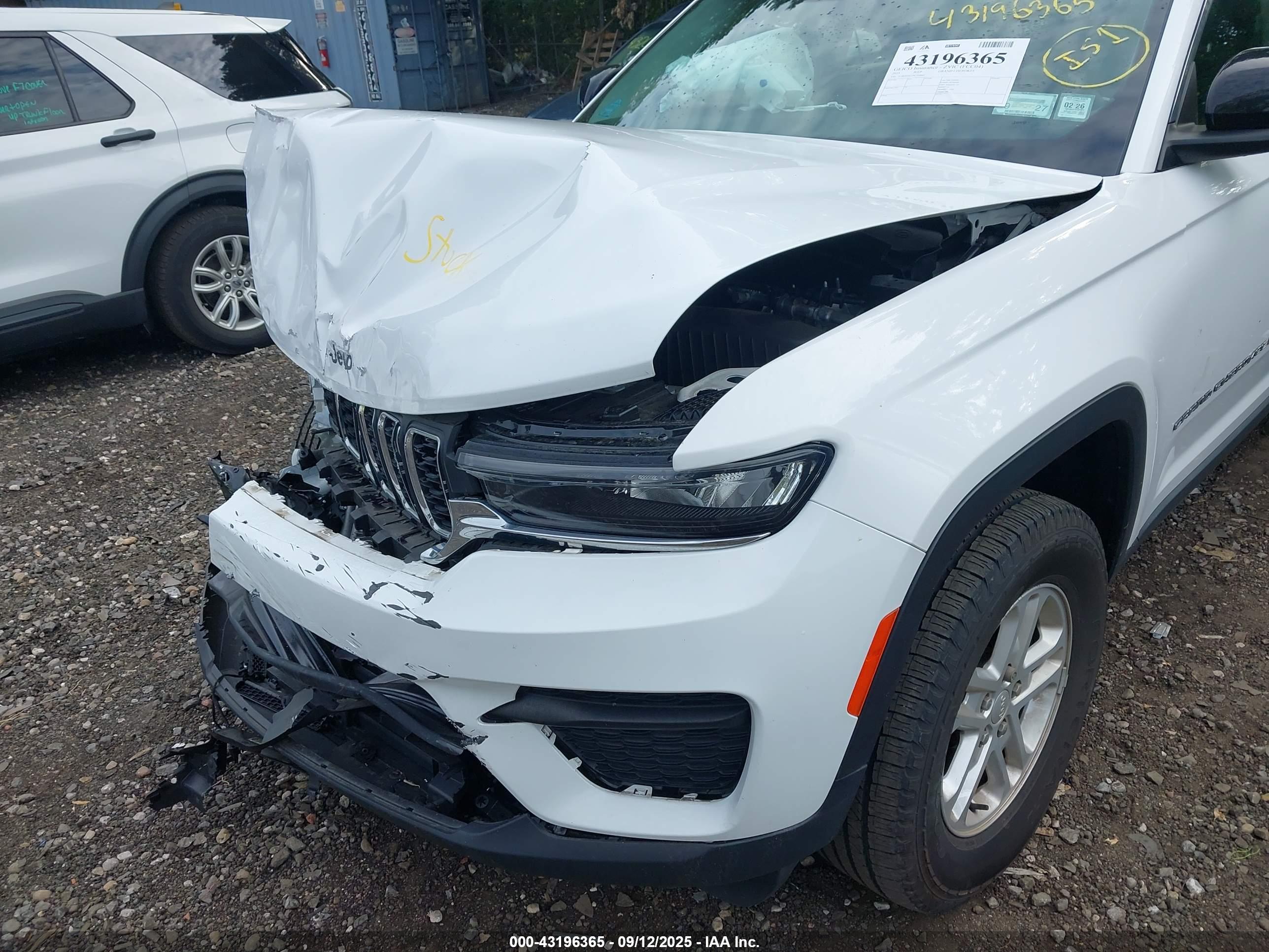 JEEP GRAND image 6