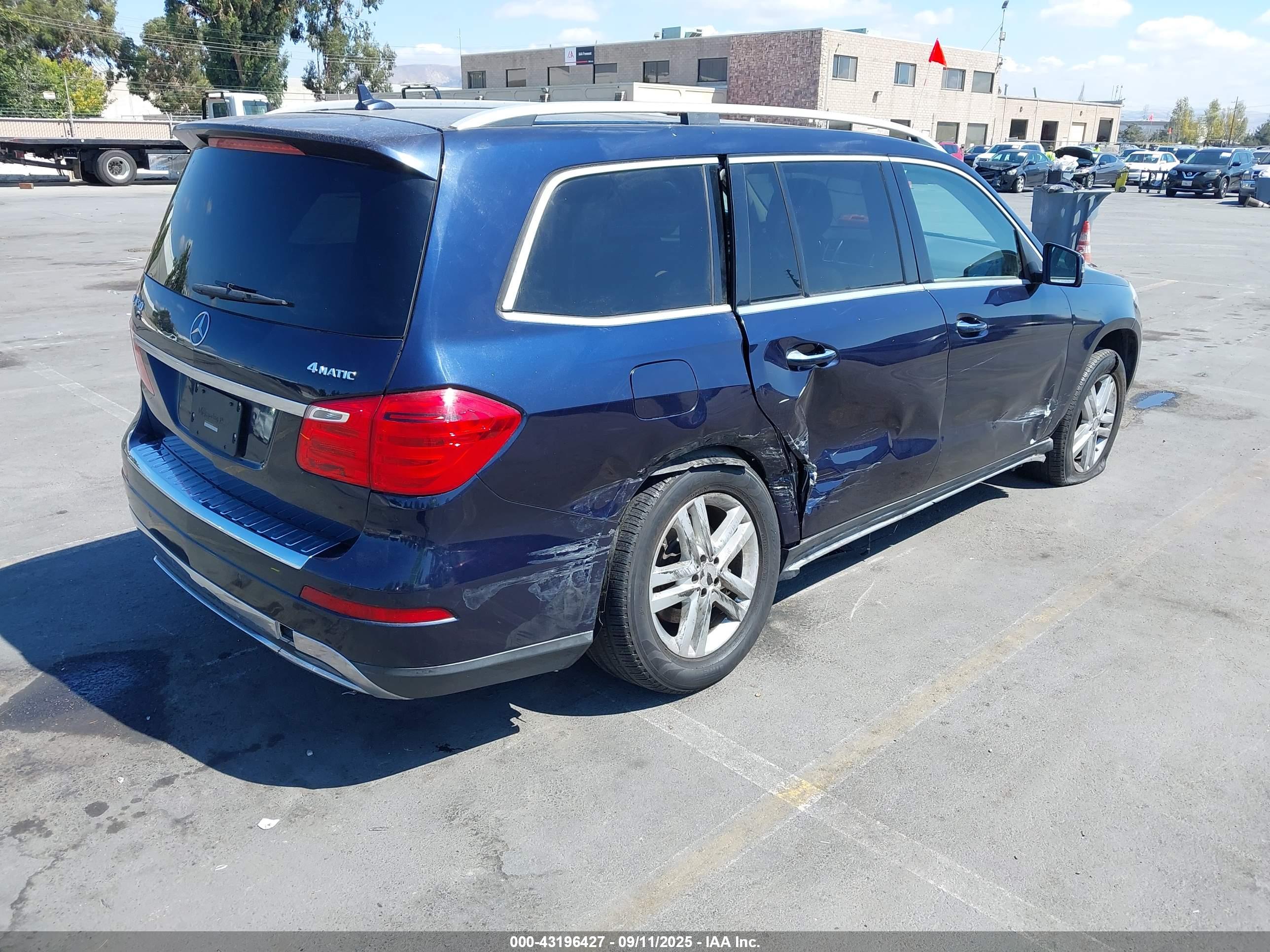 MERCEDES-BENZ GL image 4