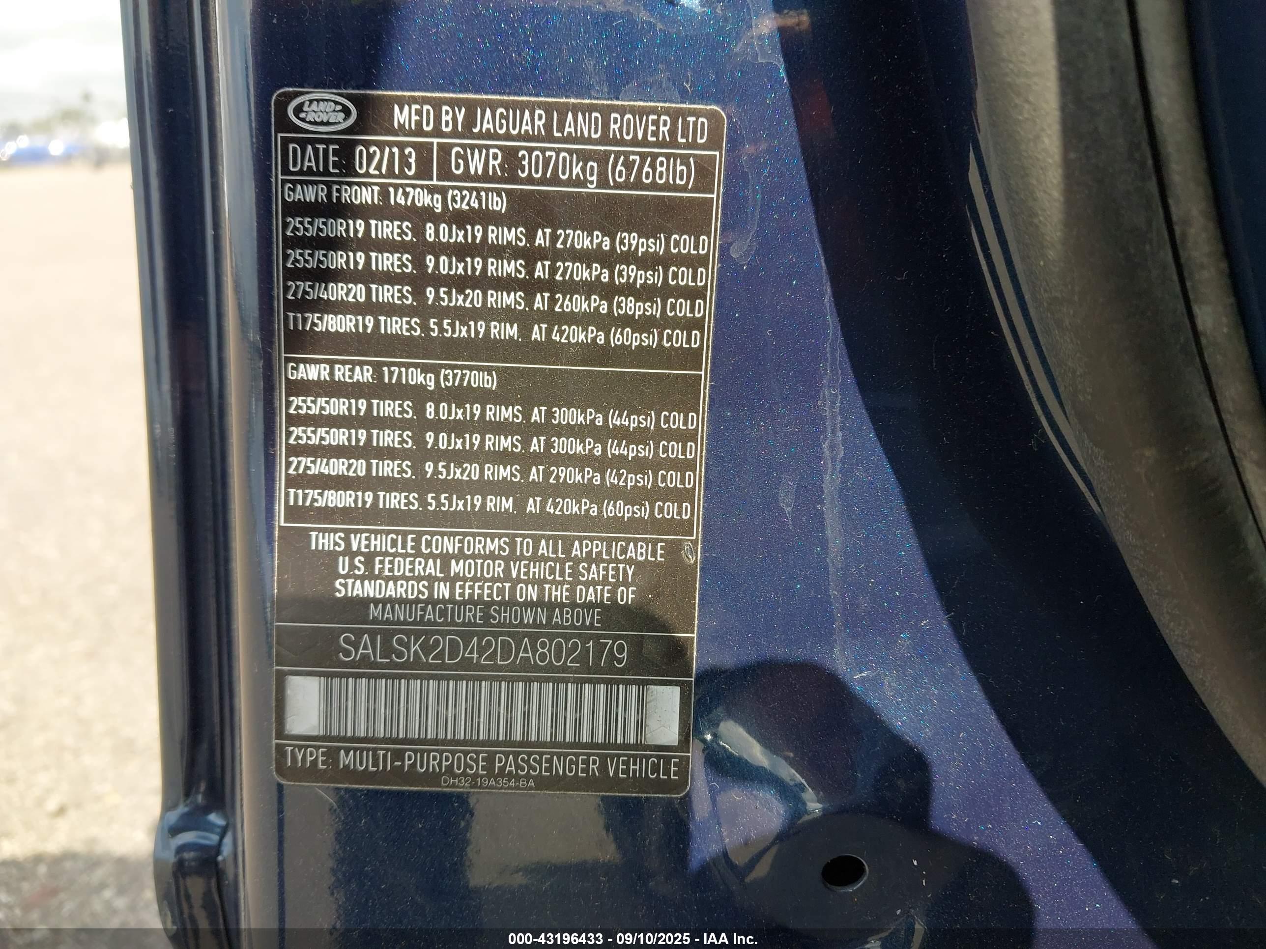 LAND ROVER image 9