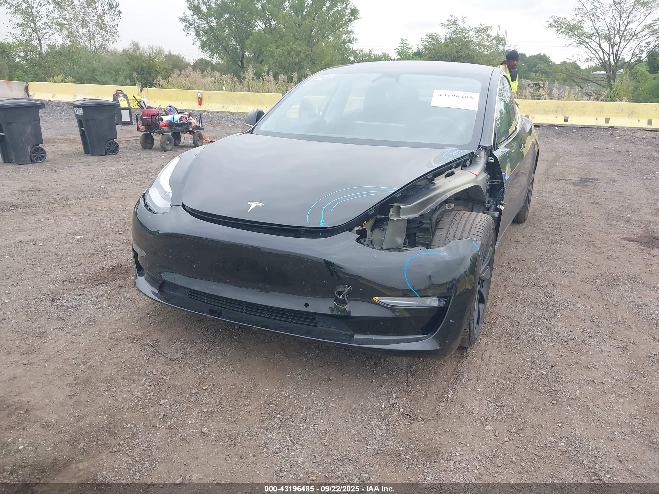 TESLA MODEL image 6