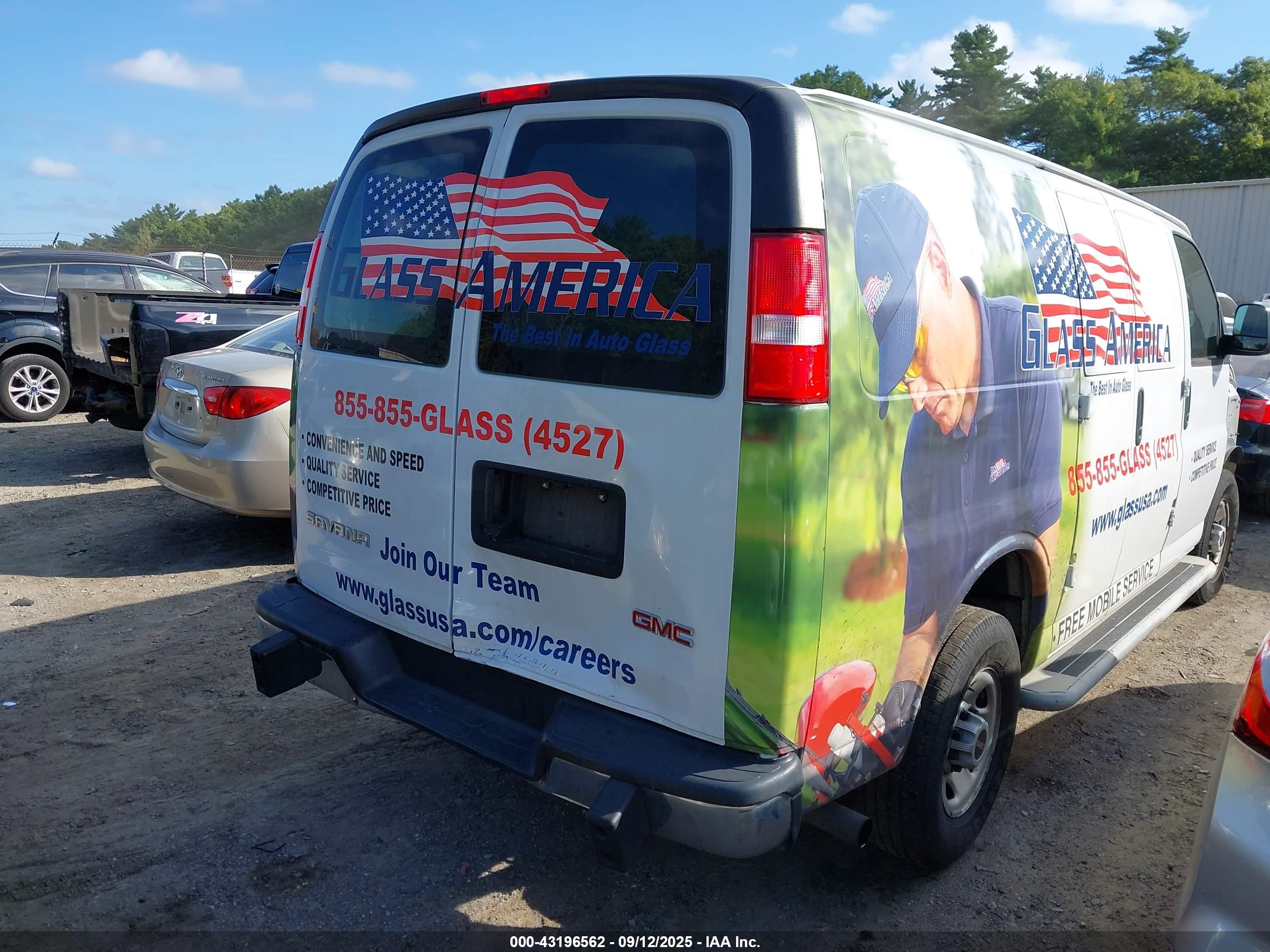 GMC SAVANA image 4