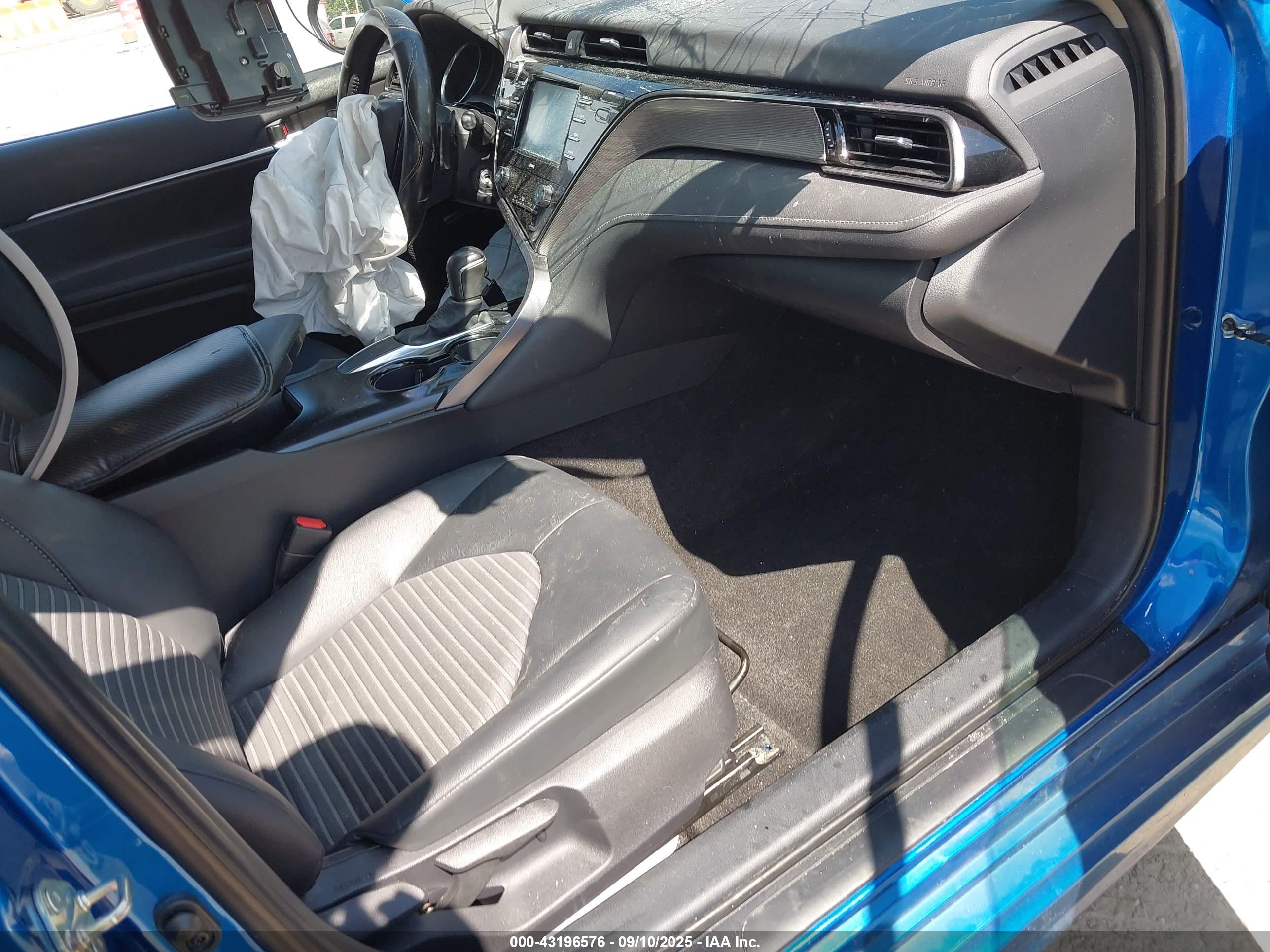 TOYOTA CAMRY image 5