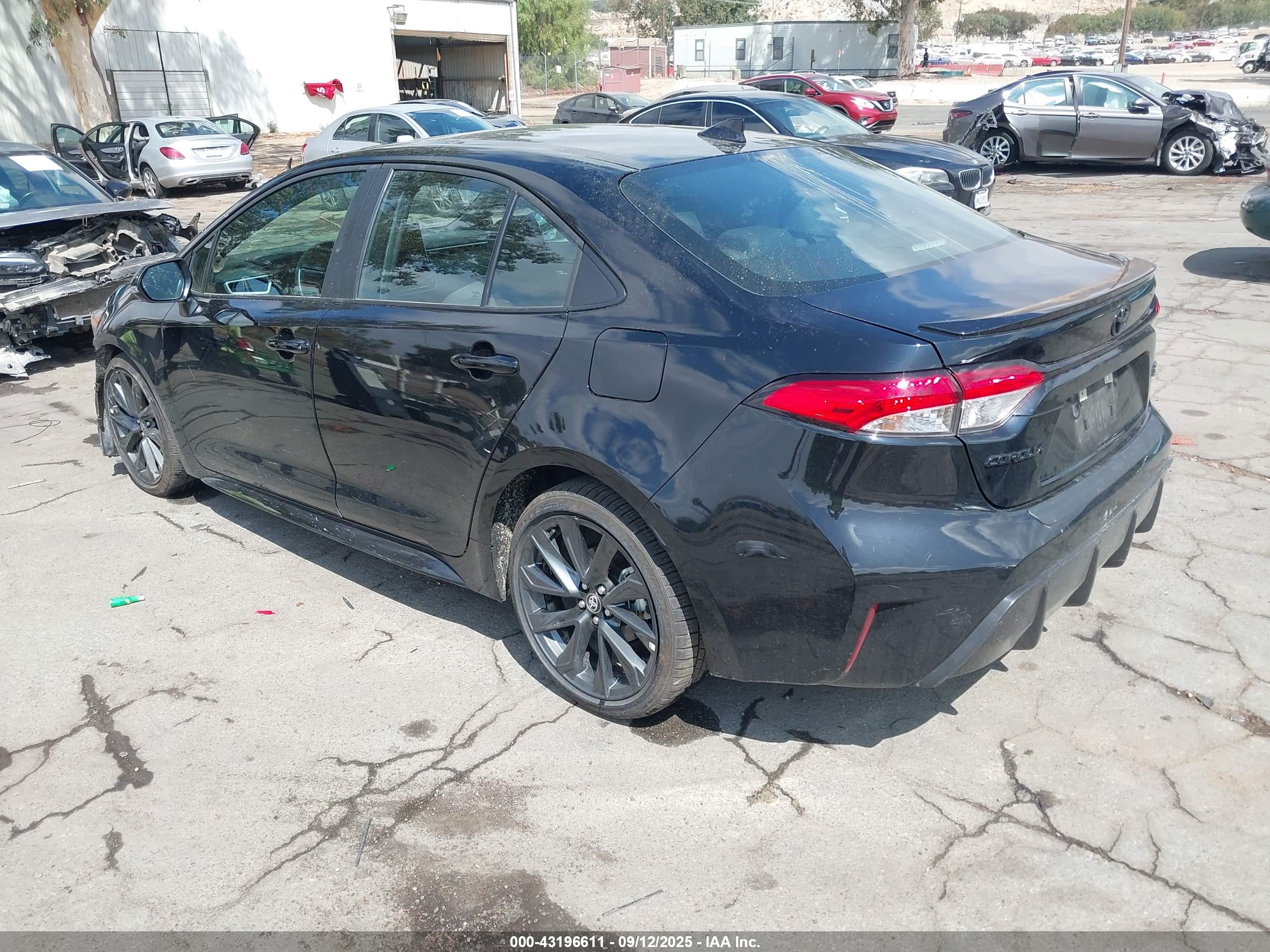 TOYOTA COROLLA image 3