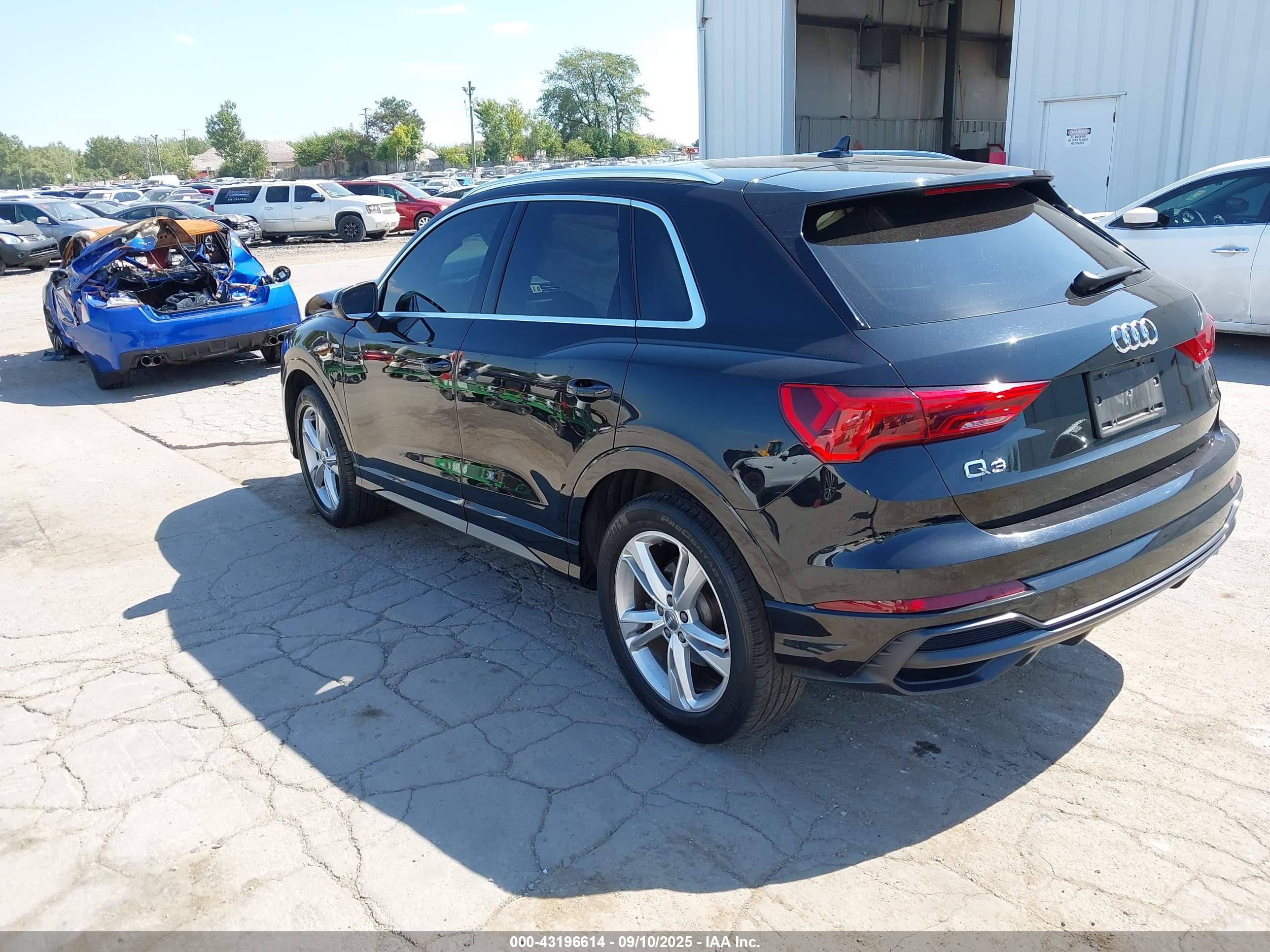 AUDI Q3 image 3