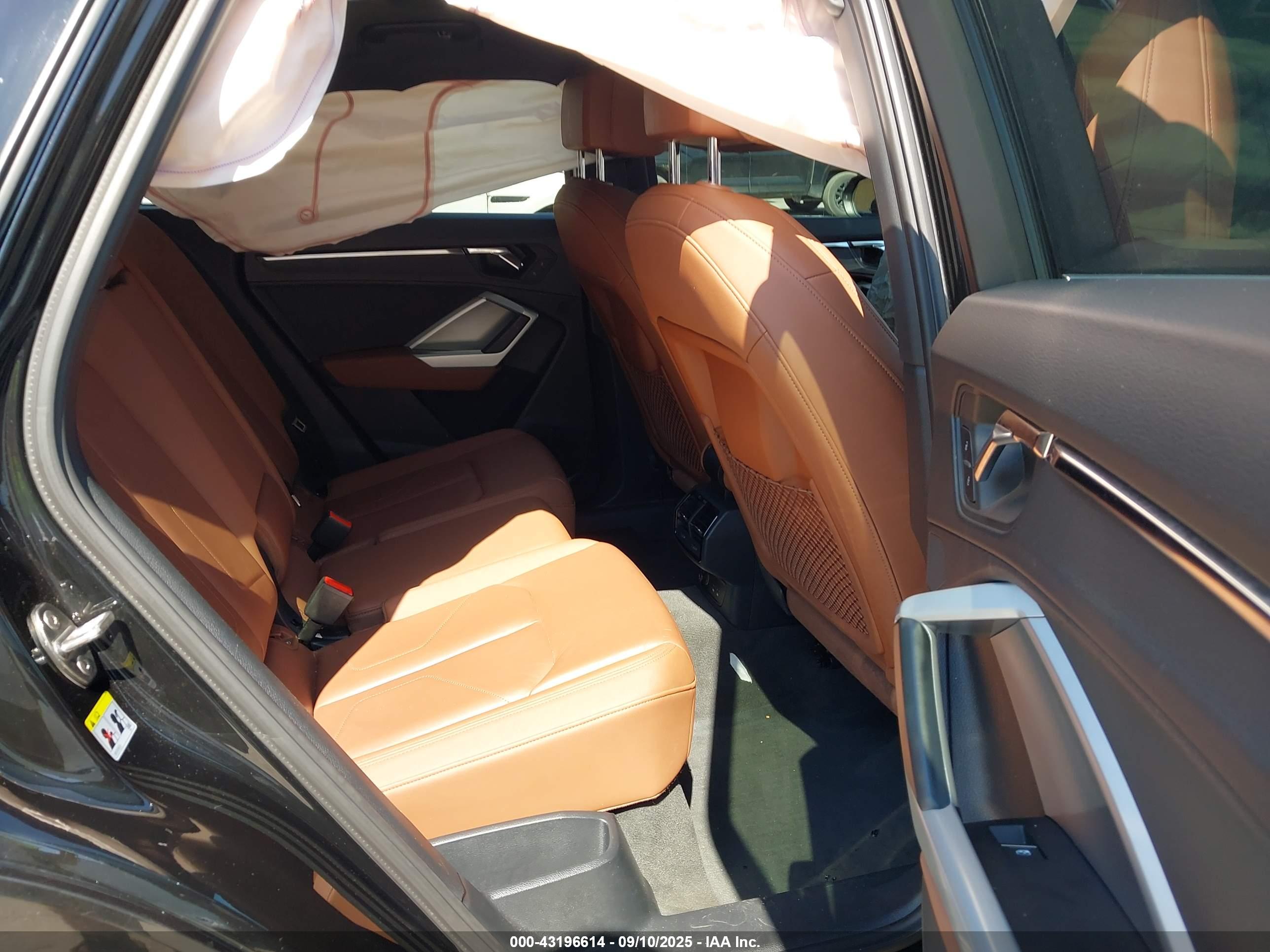 AUDI Q3 image 8