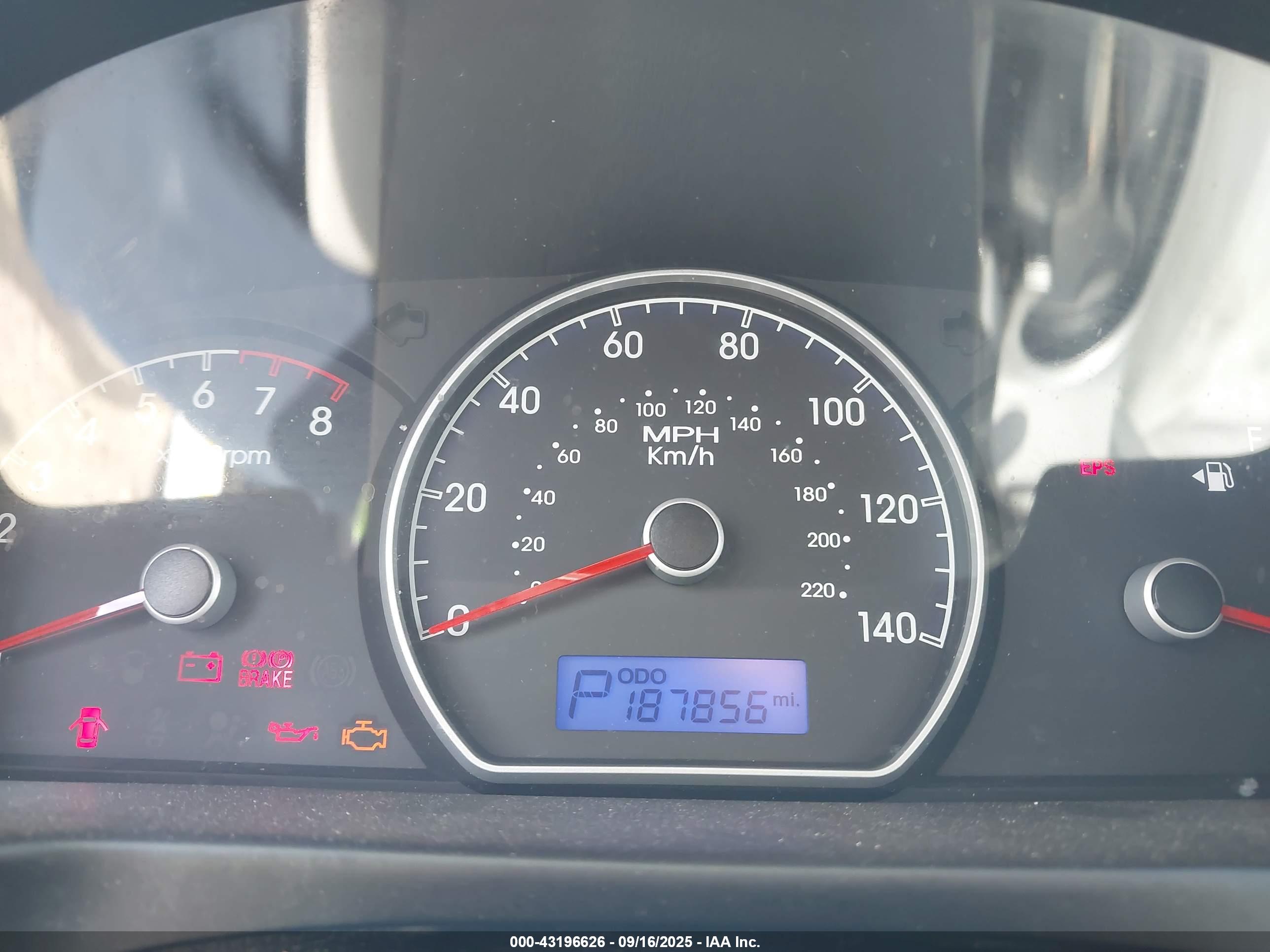 HYUNDAI ELANTRA image 7