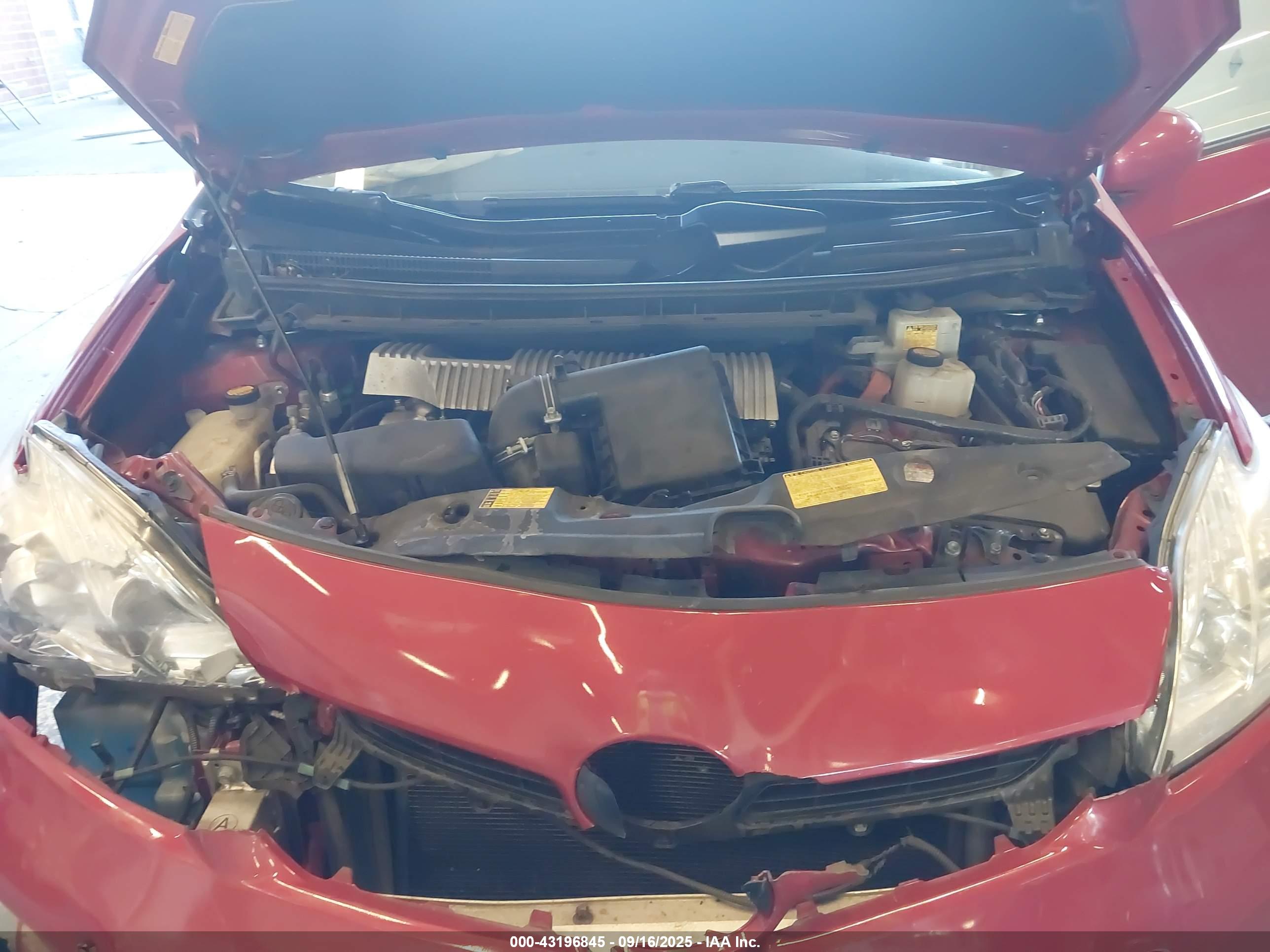 TOYOTA PRIUS image 10