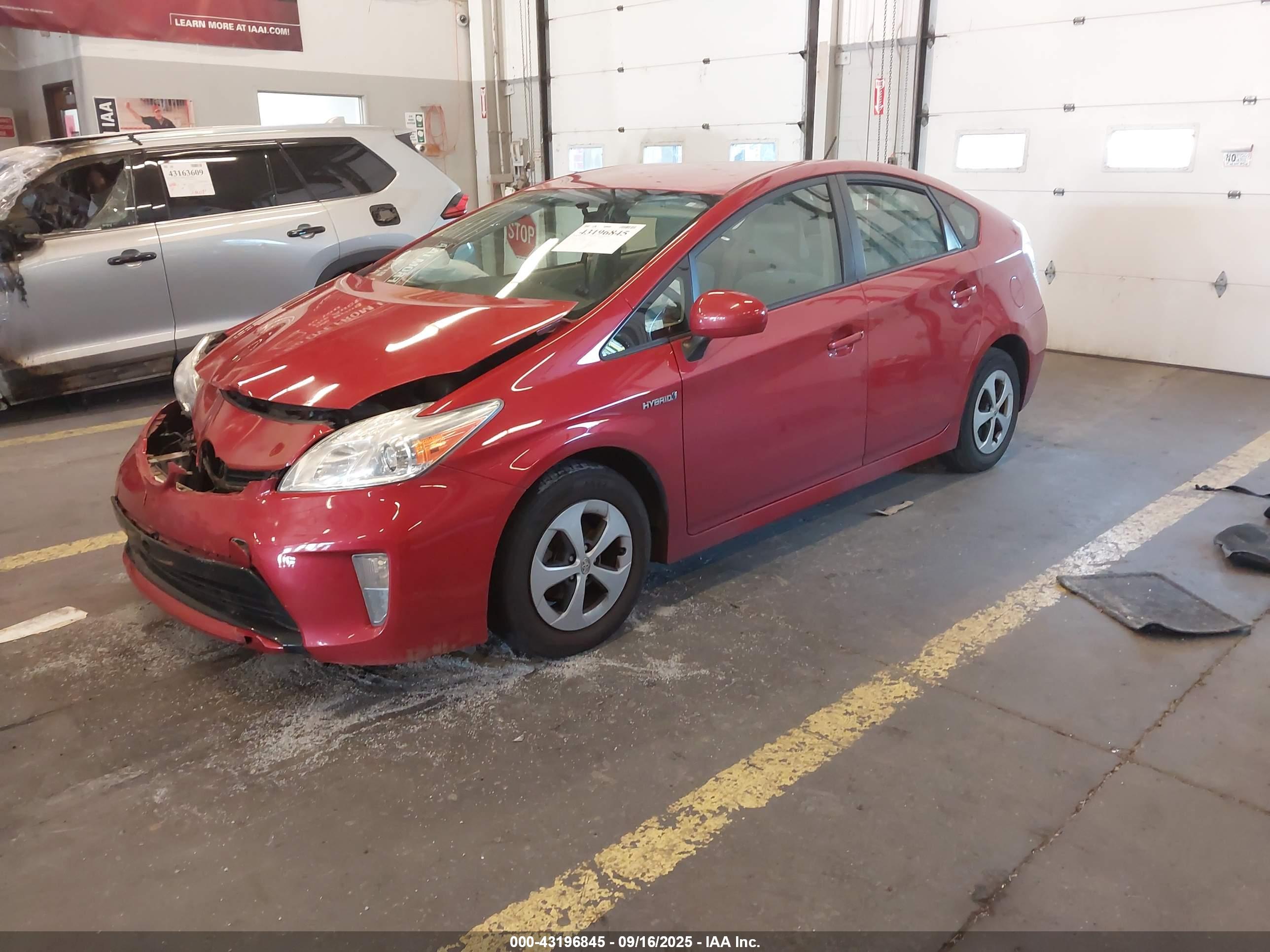 TOYOTA PRIUS image 2