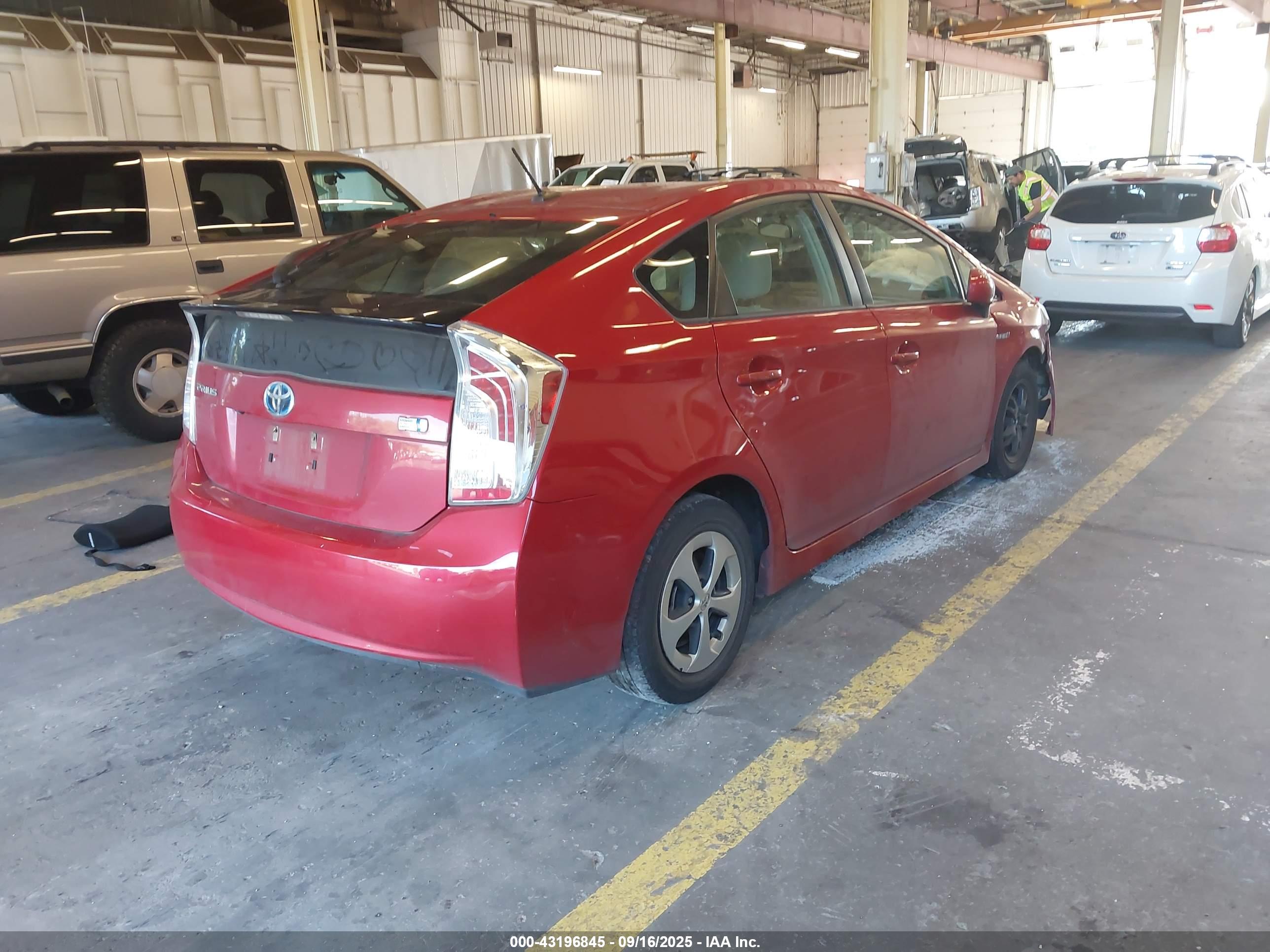 TOYOTA PRIUS image 4