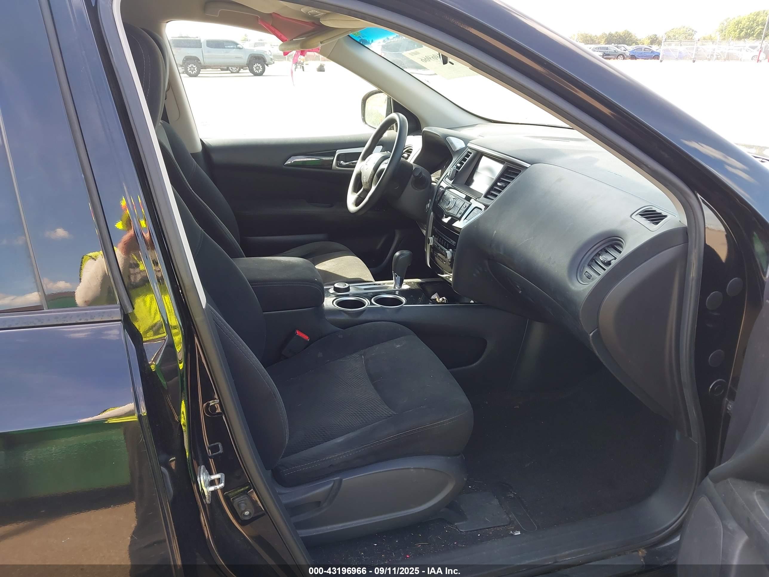 NISSAN PATHFINDER image 5