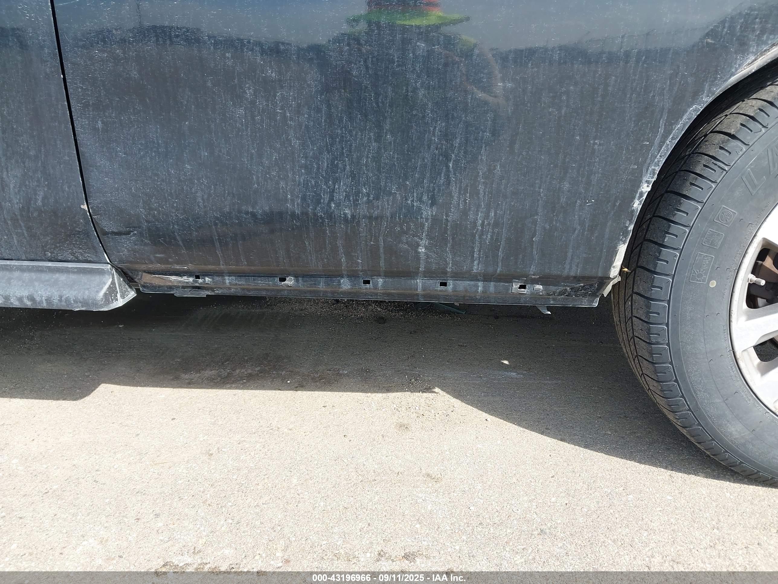 NISSAN PATHFINDER image 6