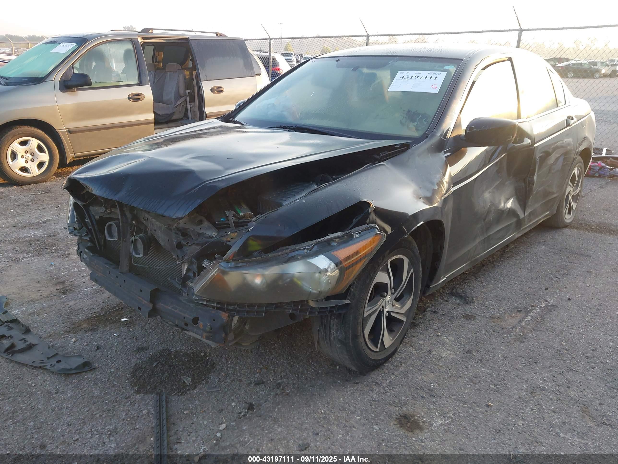 HONDA ACCORD image 2