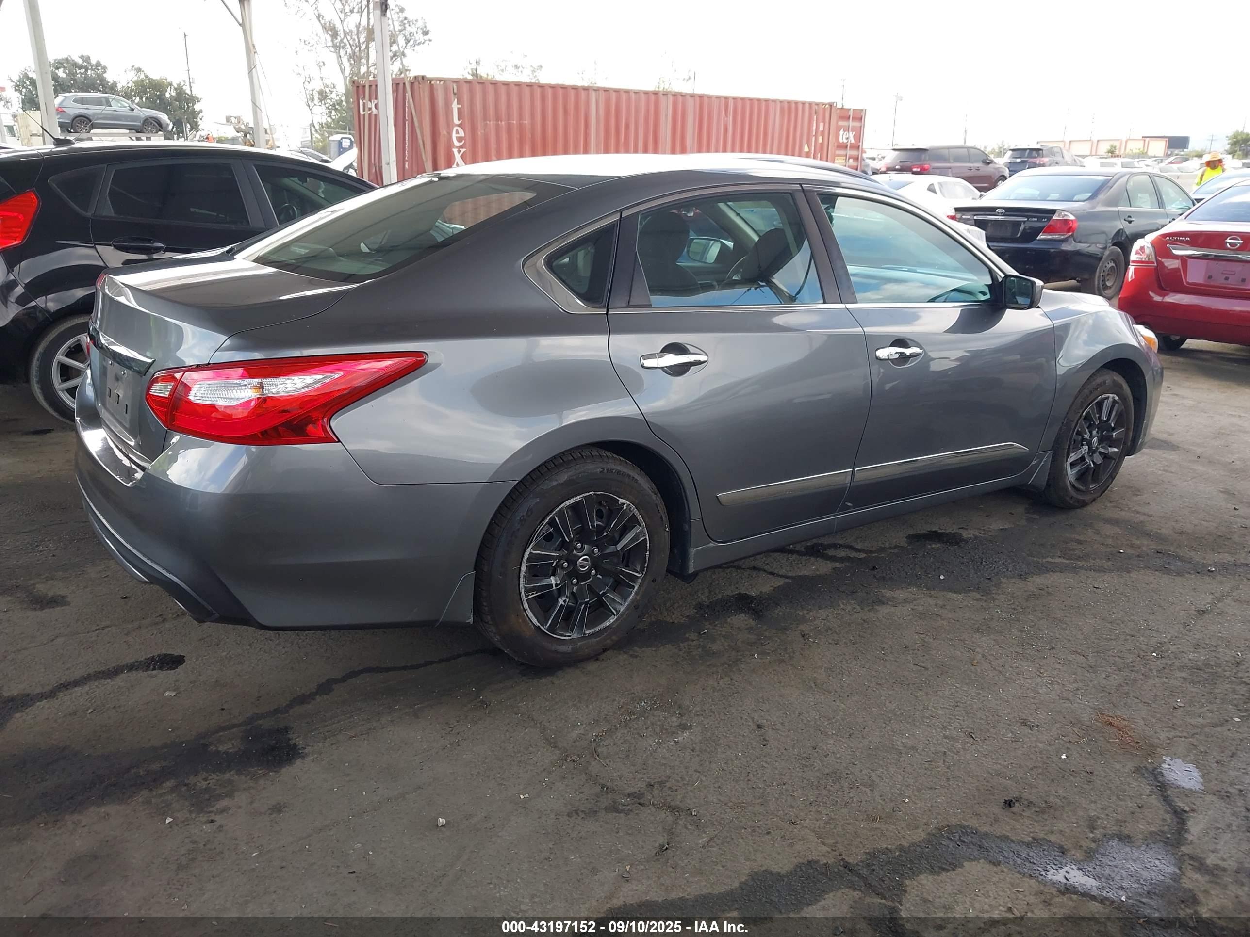 NISSAN ALTIMA image 4