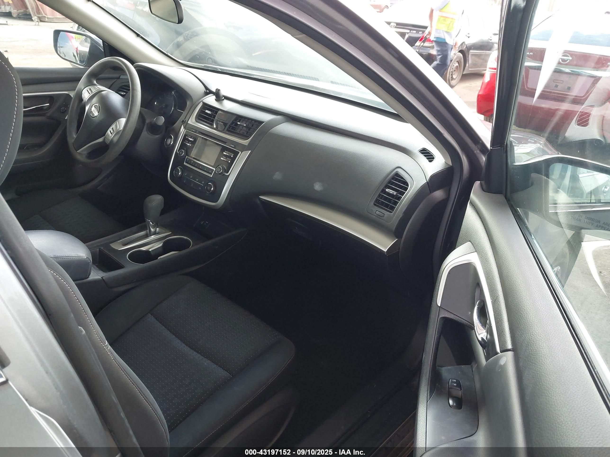 NISSAN ALTIMA image 5