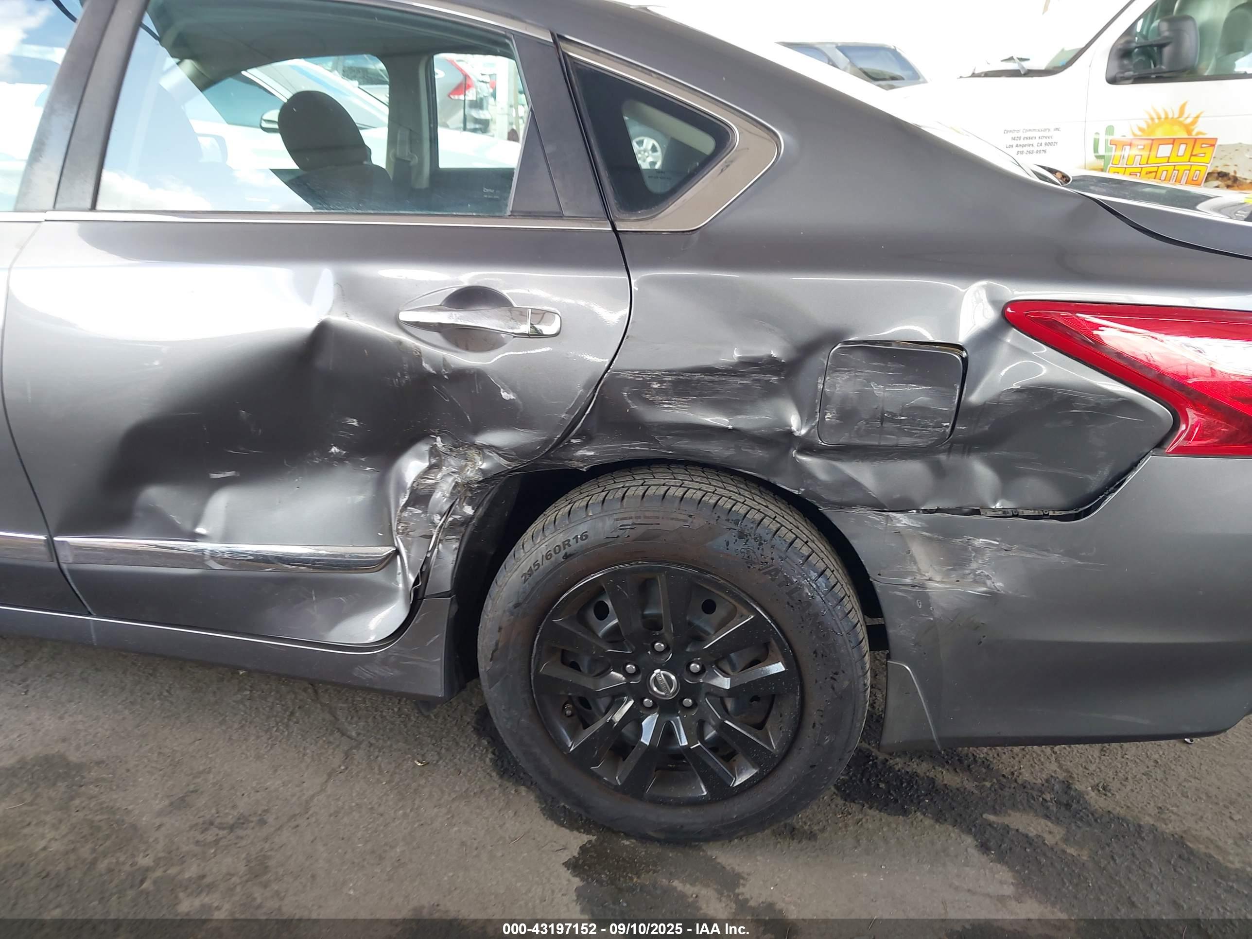 NISSAN ALTIMA image 6