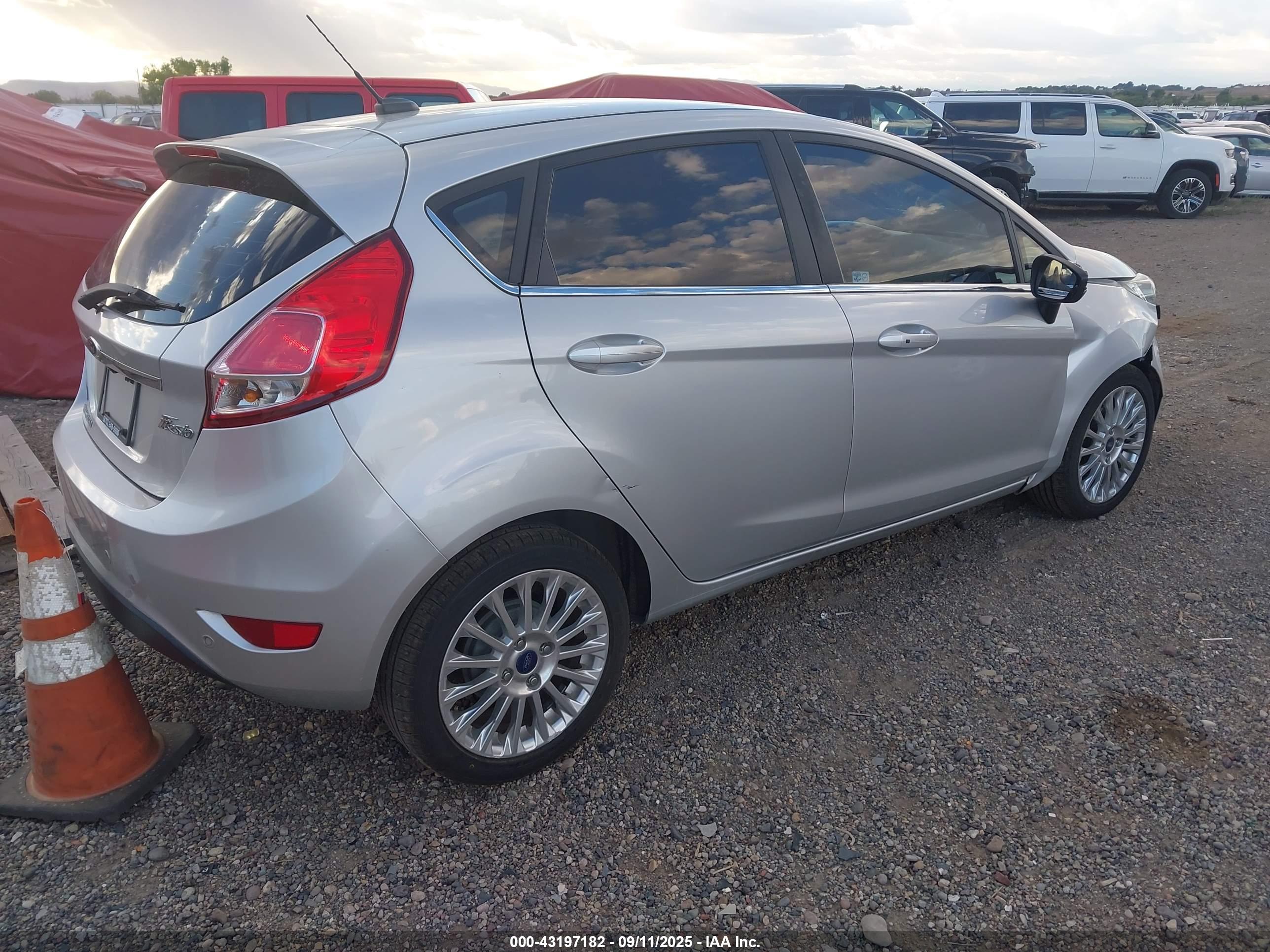 FORD FIESTA image 4