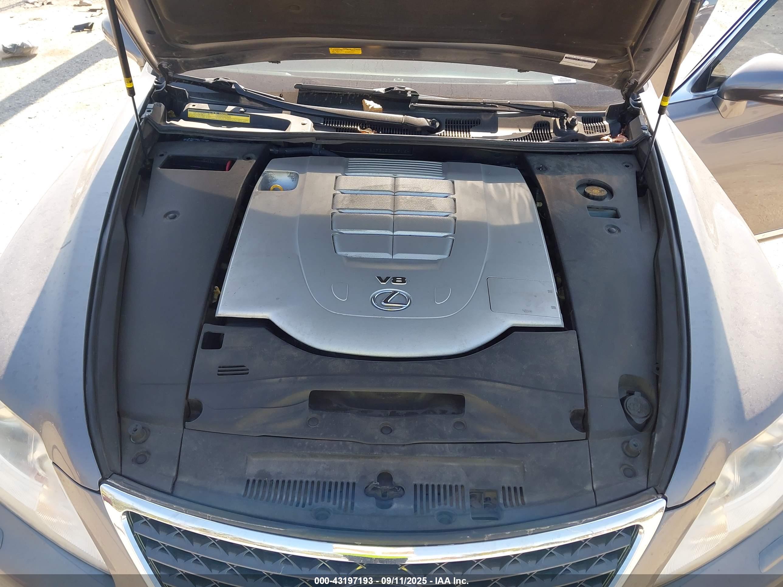 LEXUS LS image 10