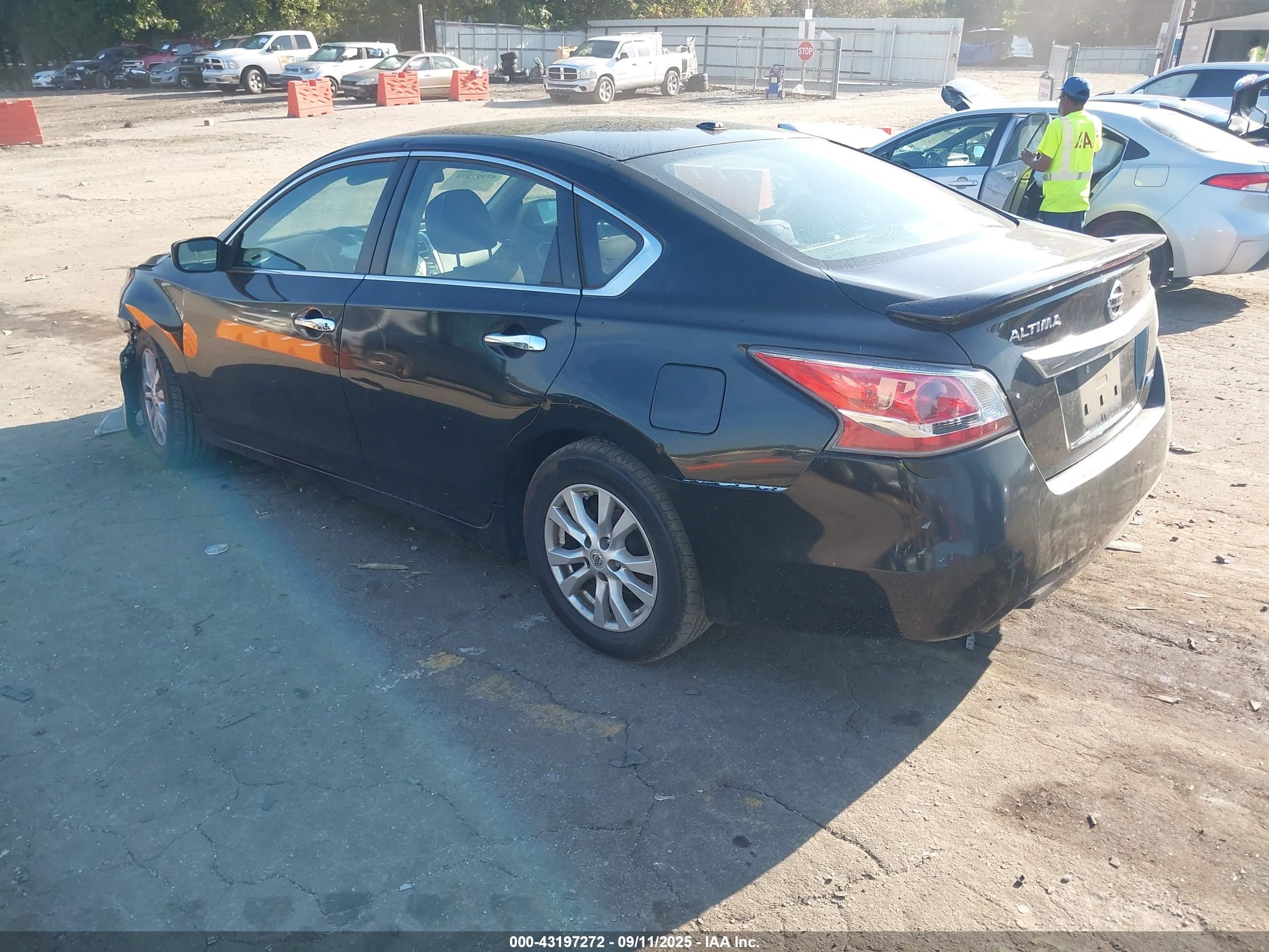 NISSAN ALTIMA image 3