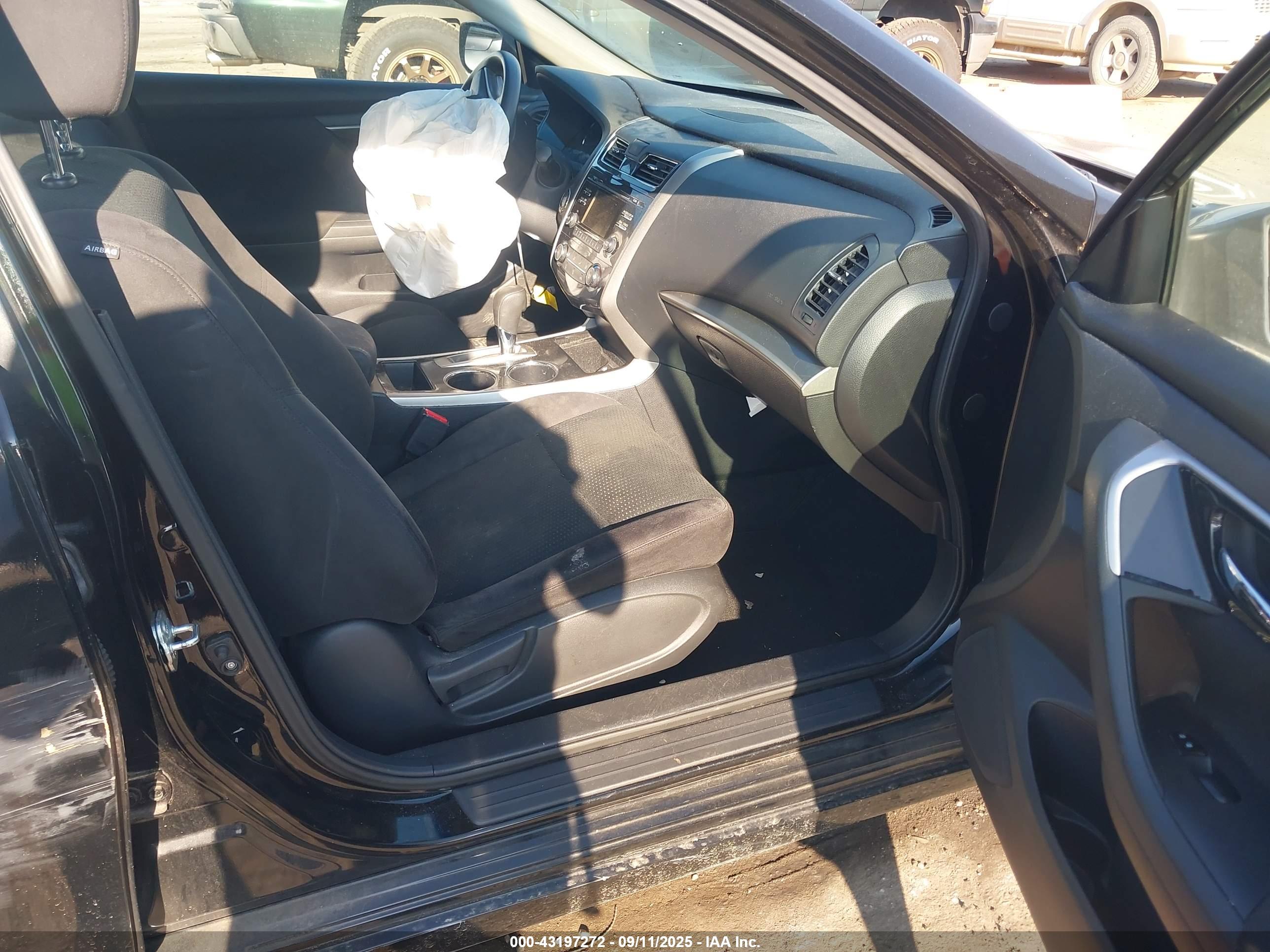 NISSAN ALTIMA image 5