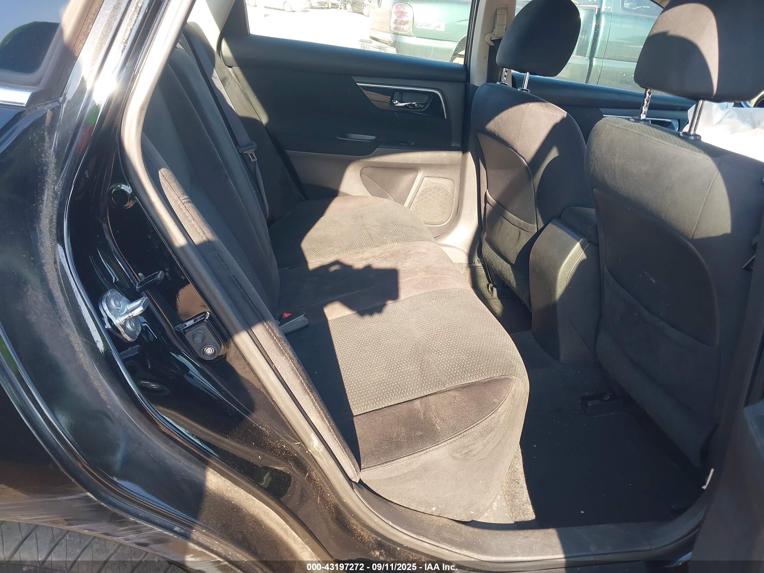 NISSAN ALTIMA image 8